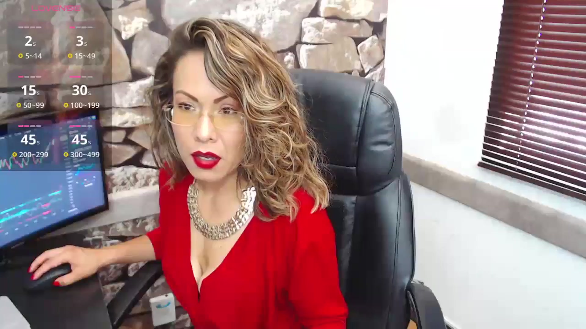 Gallery image thumbnail from office_secret's myfreecams stream on, 11/06/2024, 17:23 image 20 of 20