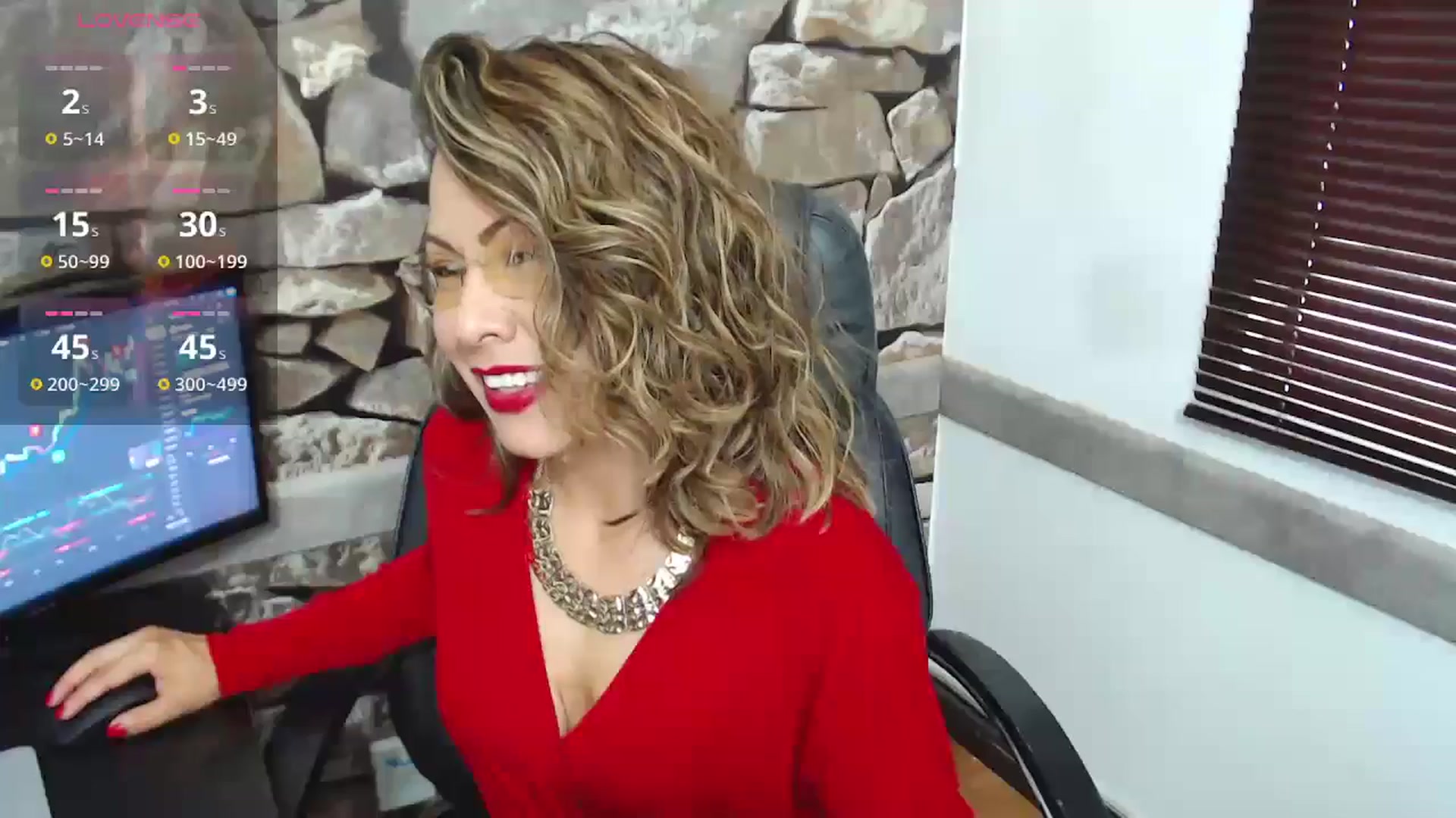 Gallery image thumbnail from office_secret's myfreecams stream on, 11/06/2024, 19:22 image 9 of 20