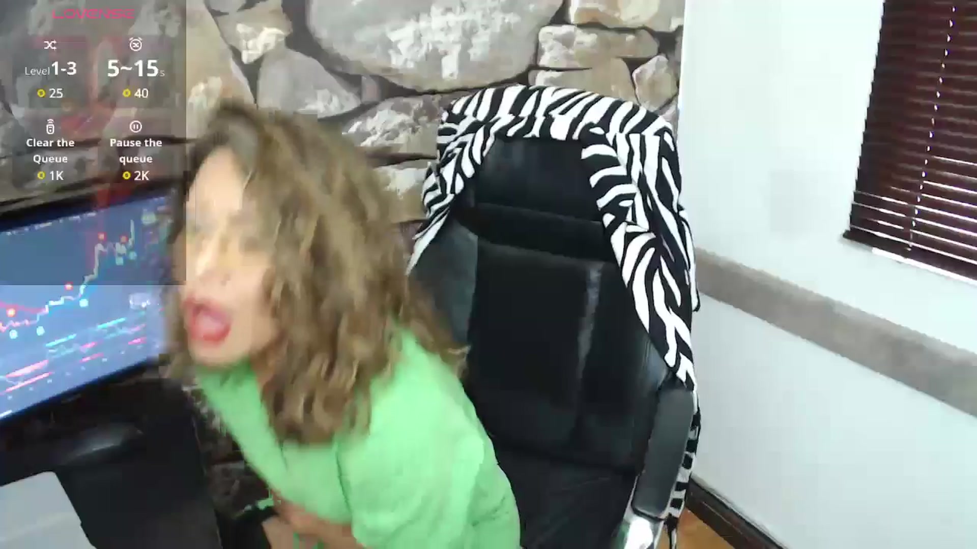 Gallery image thumbnail from office_secret's myfreecams stream on, 11/11/2024, 19:41 image 19 of 20