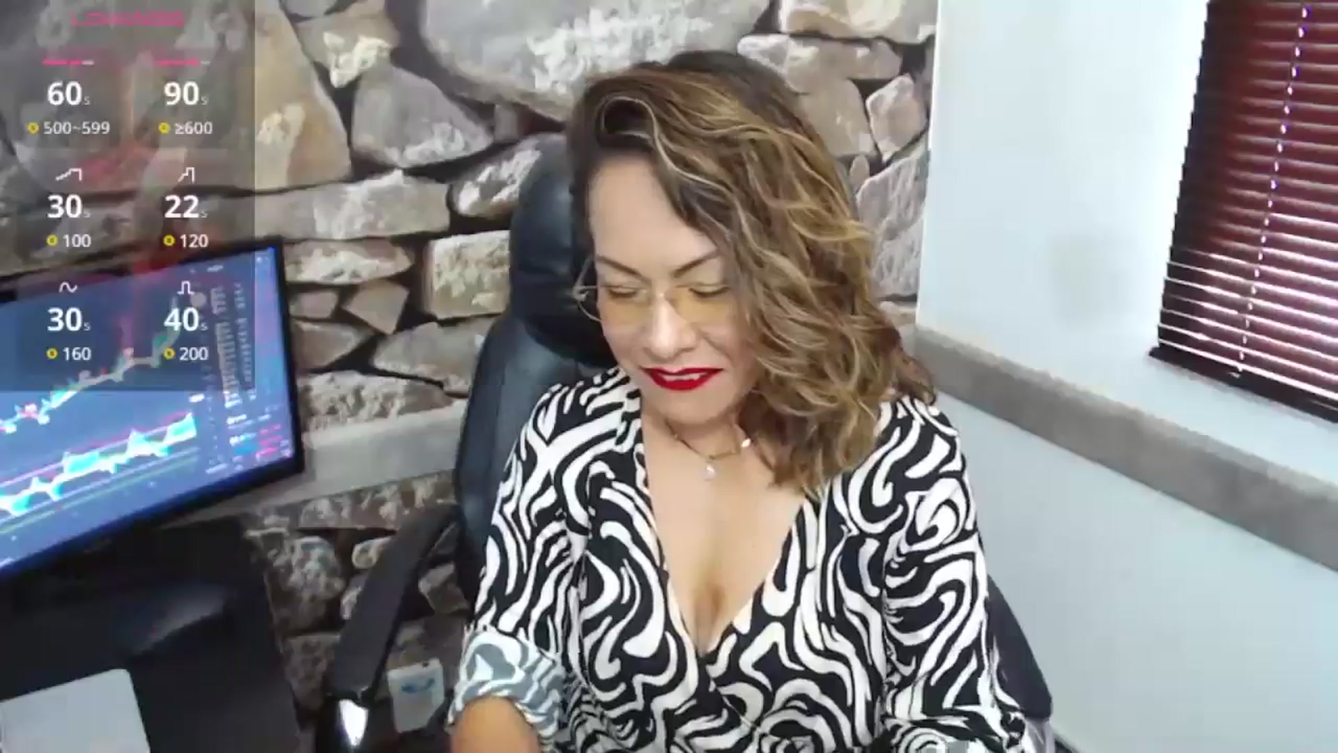 Gallery image thumbnail from office_secret's myfreecams stream on, 11/12/2024, 17:07 image 9 of 20
