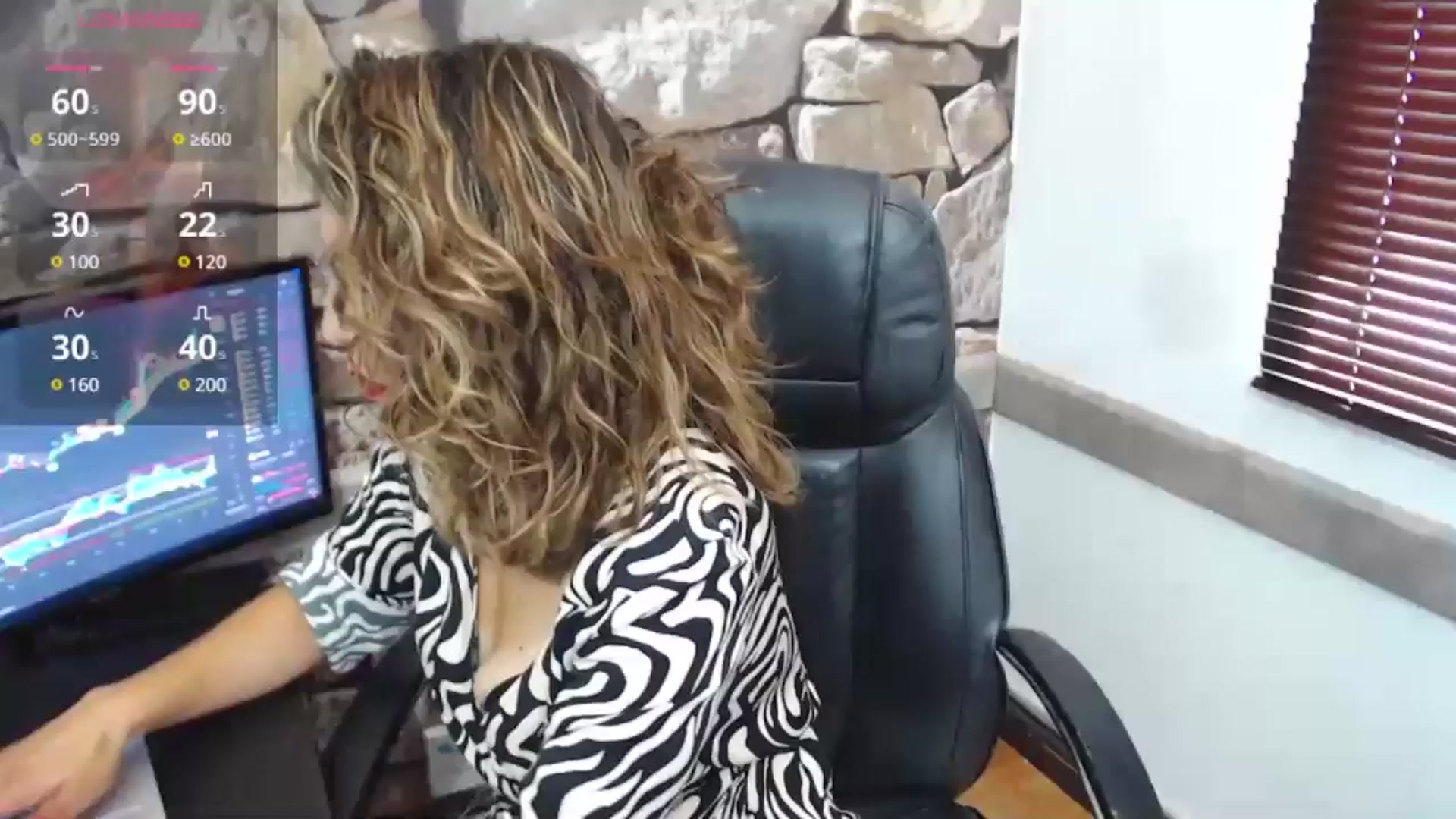 Gallery image thumbnail from office_secret's myfreecams stream on, 11/12/2024, 17:07 image 1 of 20