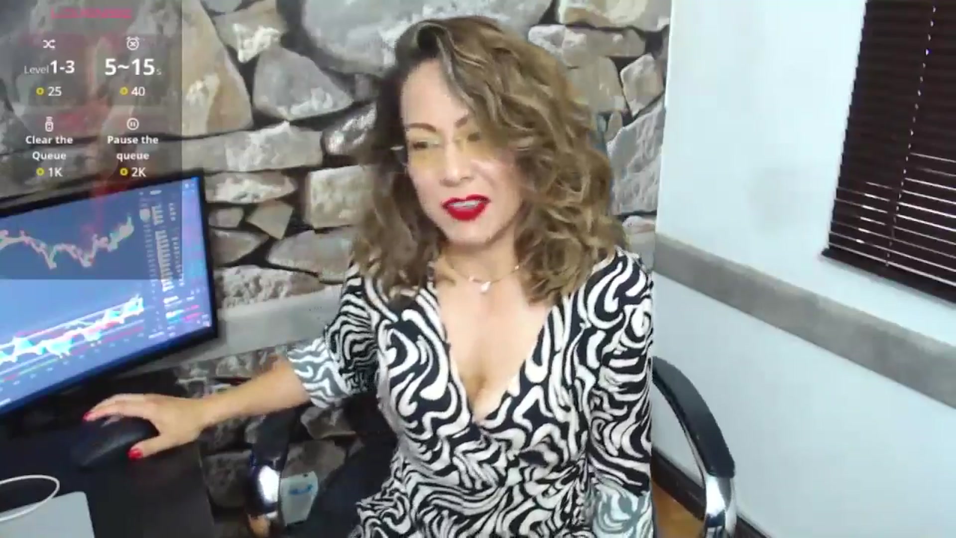 Gallery image thumbnail from office_secret's myfreecams stream on, 11/12/2024, 19:16 image 13 of 20