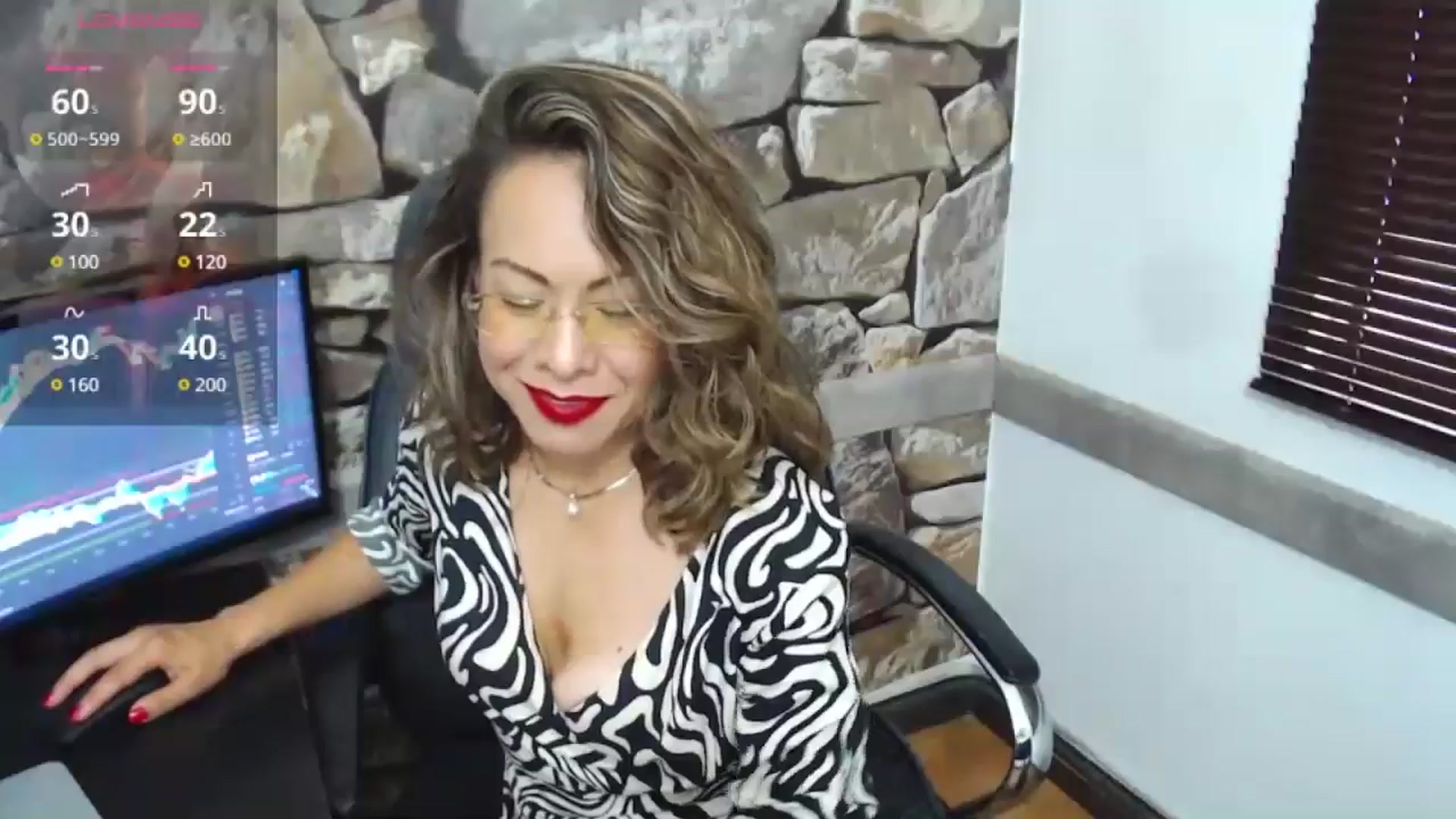 Gallery image thumbnail from office_secret's myfreecams stream on, 11/12/2024, 19:16 image 20 of 20