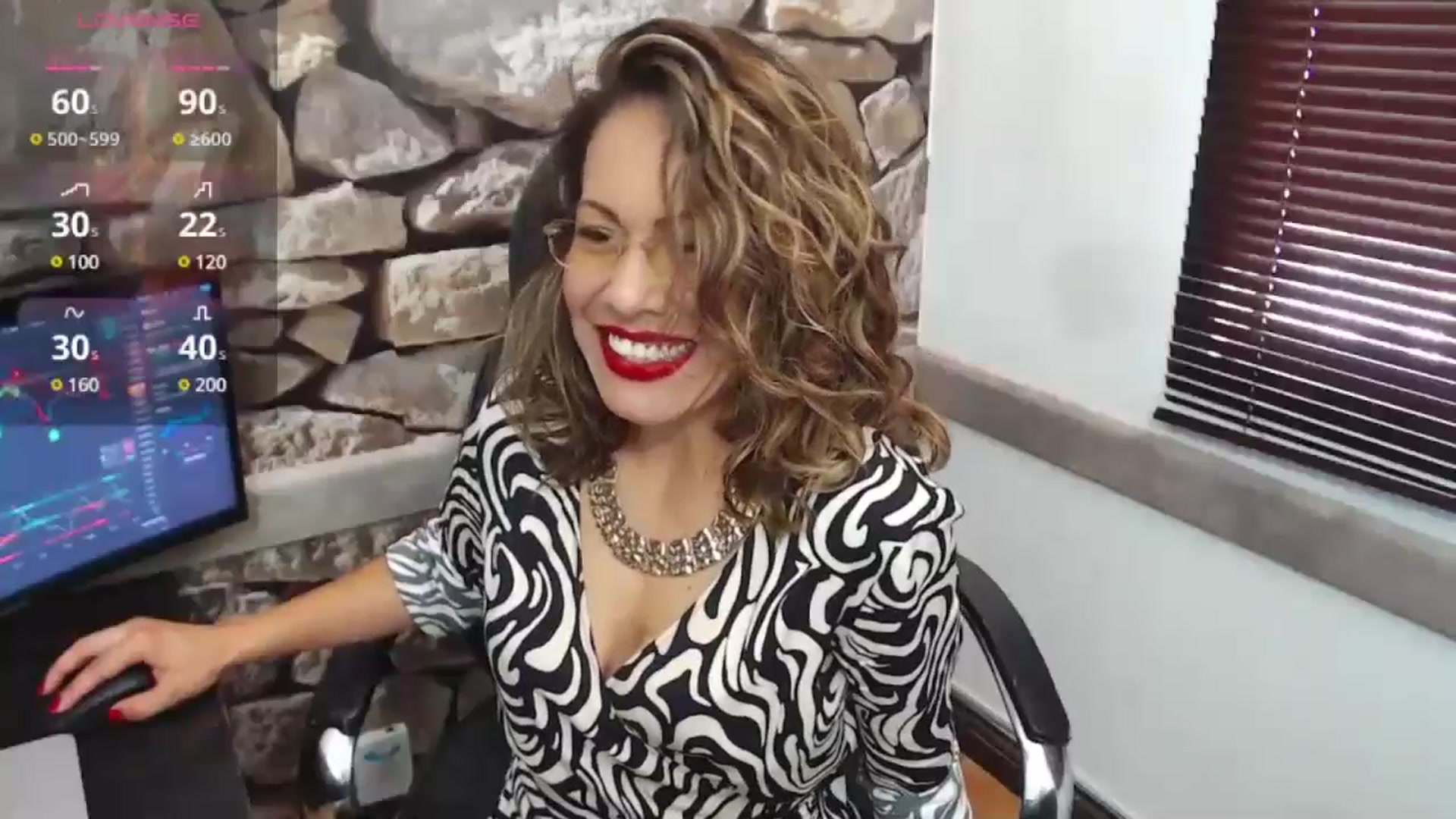 Gallery image thumbnail from office_secret's myfreecams stream on, 11/18/2024, 18:37 image 14 of 20
