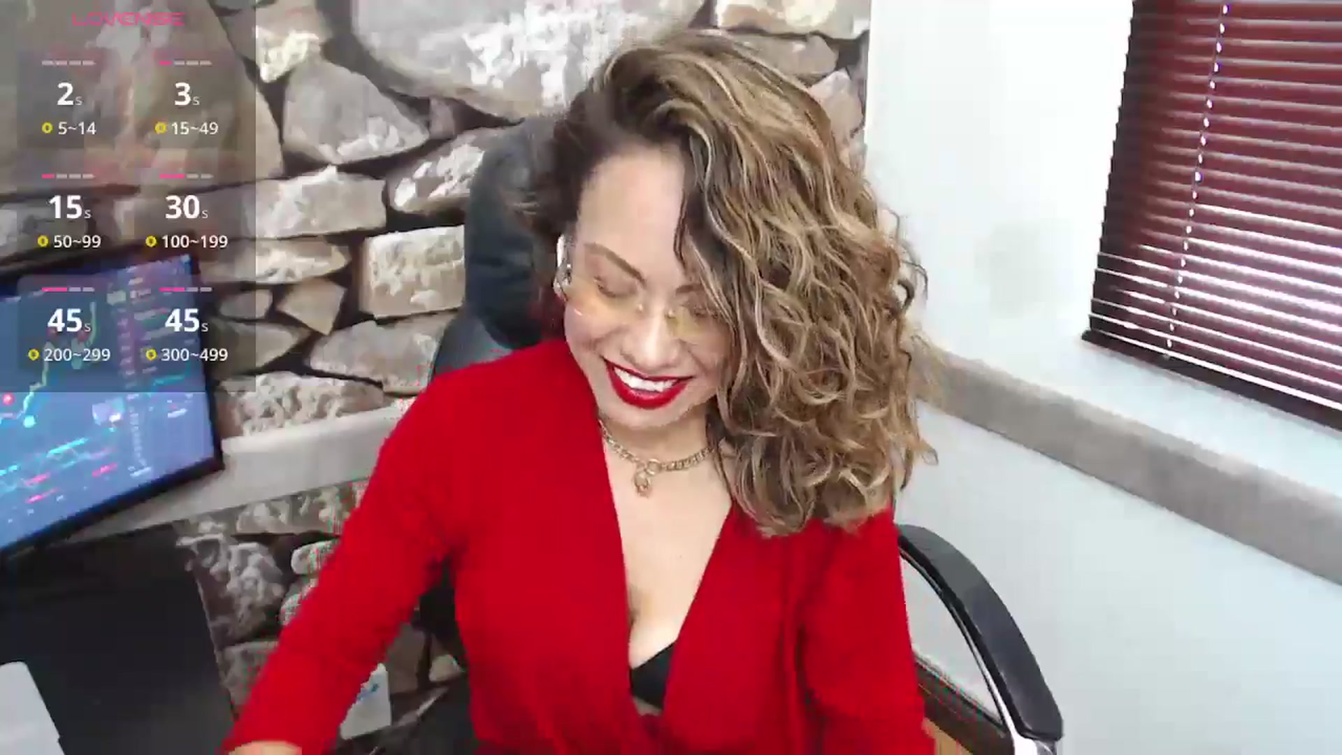 Gallery image thumbnail from office_secret's myfreecams stream on, 11/19/2024, 17:13 image 10 of 20
