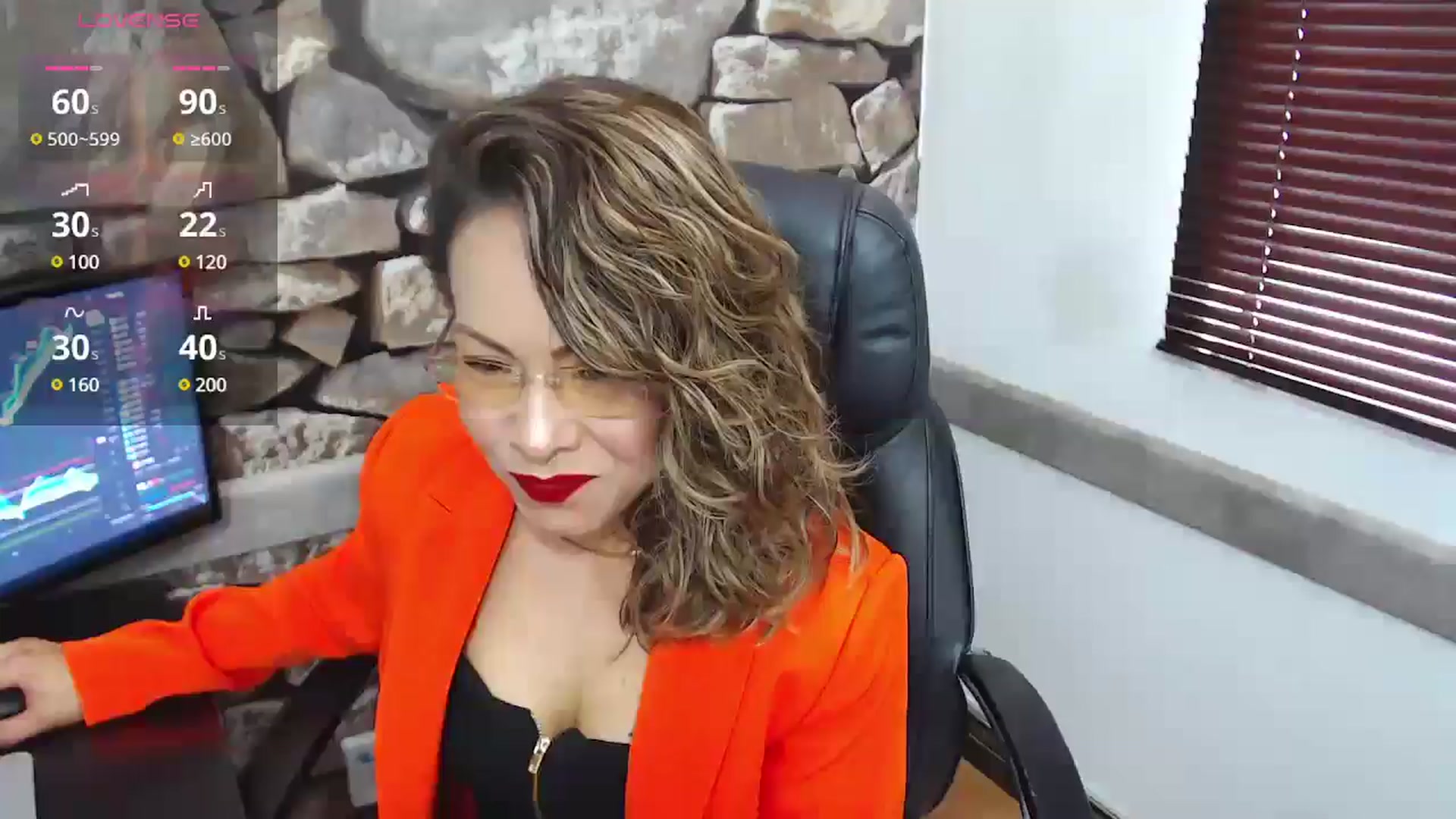 Gallery image thumbnail from office_secret's myfreecams stream on, 11/29/2024, 16:46 image 3 of 20