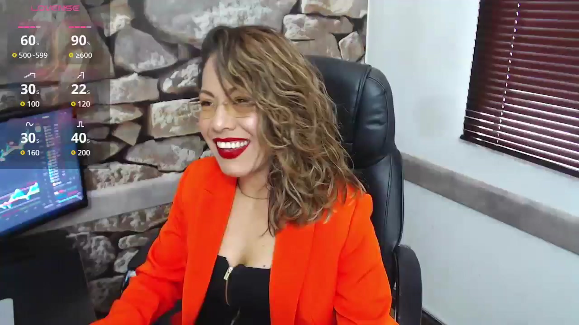 Gallery image thumbnail from office_secret's myfreecams stream on, 11/29/2024, 16:46 image 6 of 20
