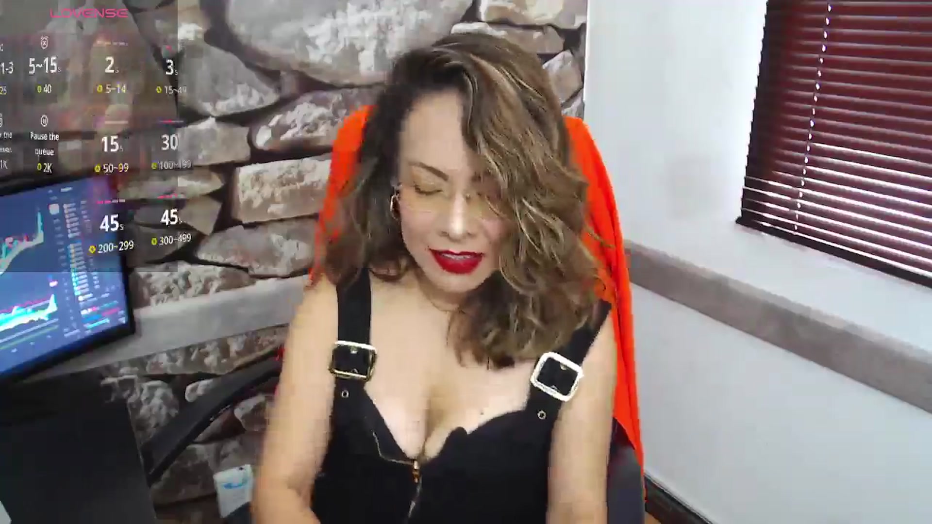 Gallery image thumbnail from office_secret's myfreecams stream on, 11/29/2024, 17:29 image 11 of 20