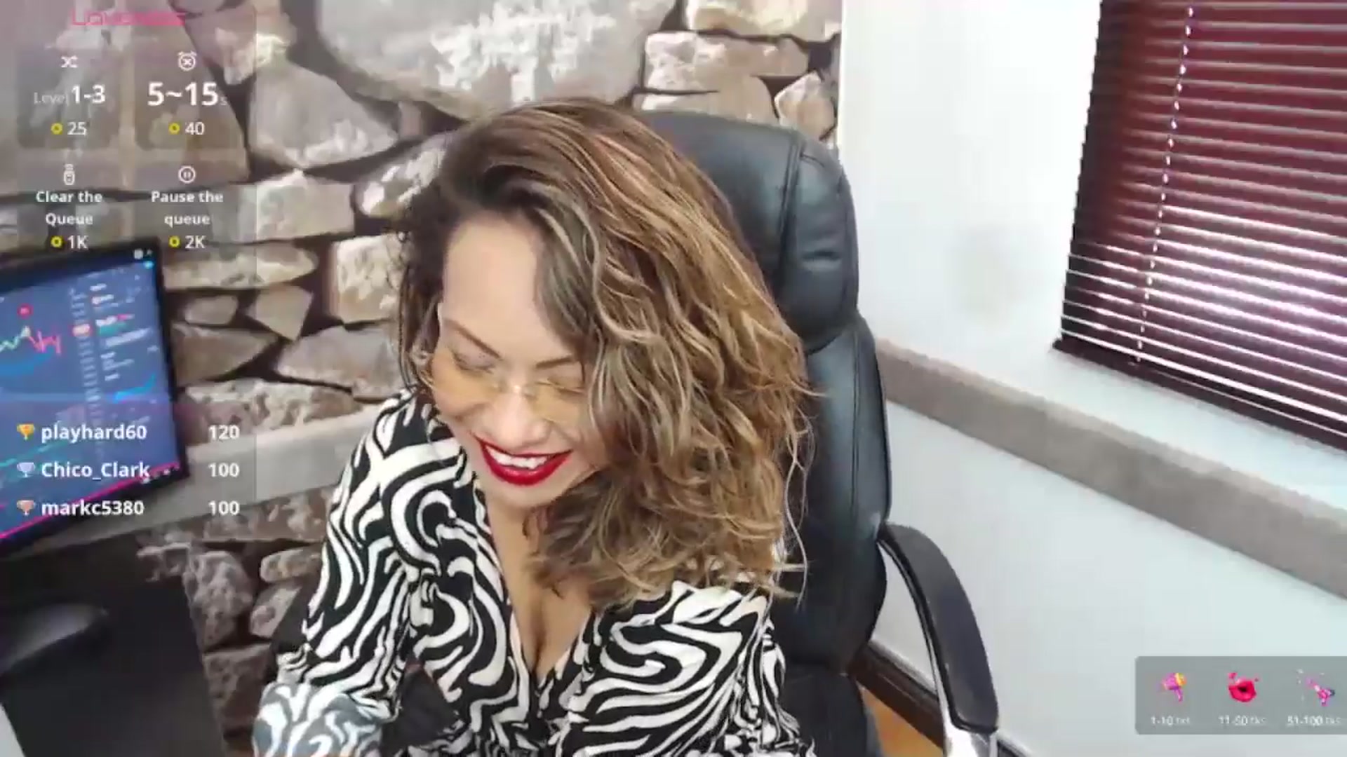 Gallery image thumbnail from office_secret's myfreecams stream on, 12/03/2024, 17:42 image 12 of 20