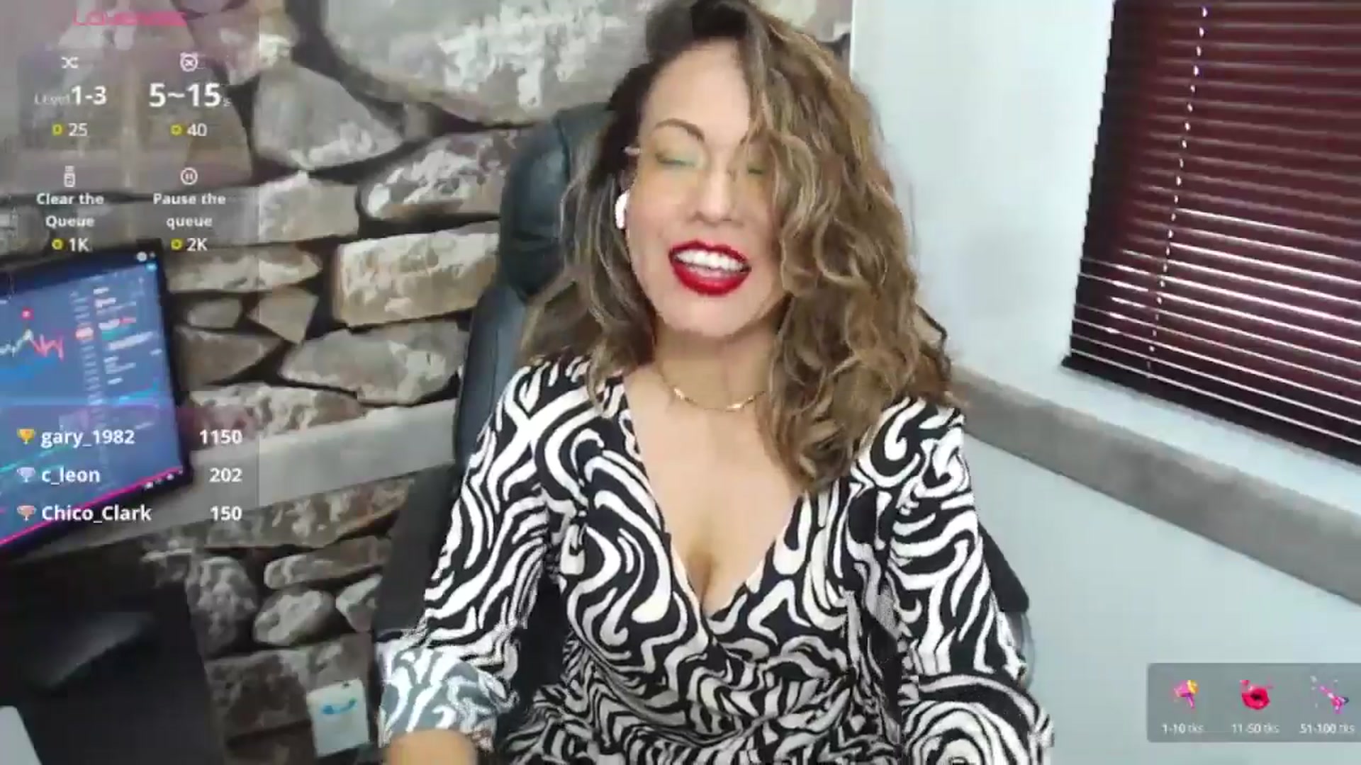 Gallery image thumbnail from office_secret's myfreecams stream on, 12/03/2024, 19:11 image 9 of 20