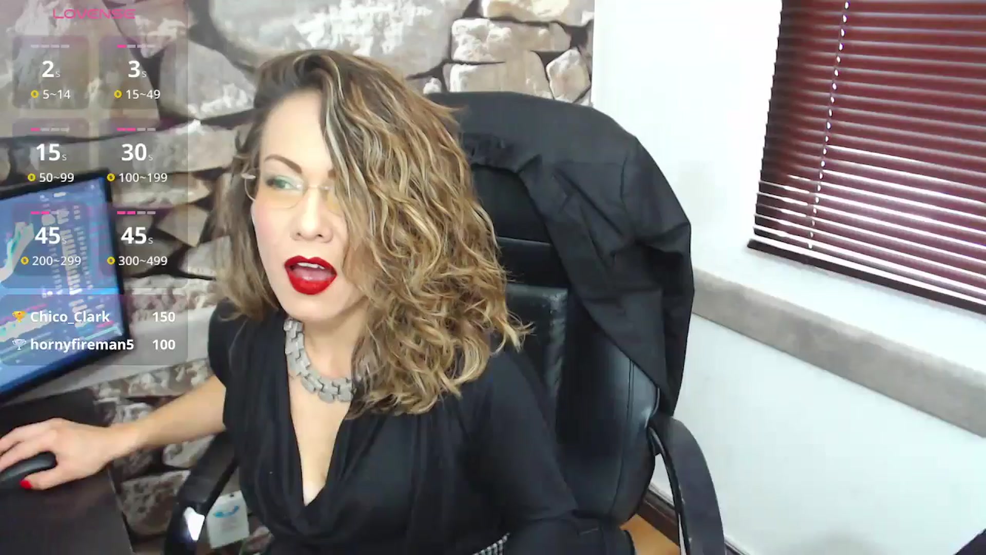 Gallery image thumbnail from office_secret's myfreecams stream on, 12/06/2024, 17:26 image 1 of 20
