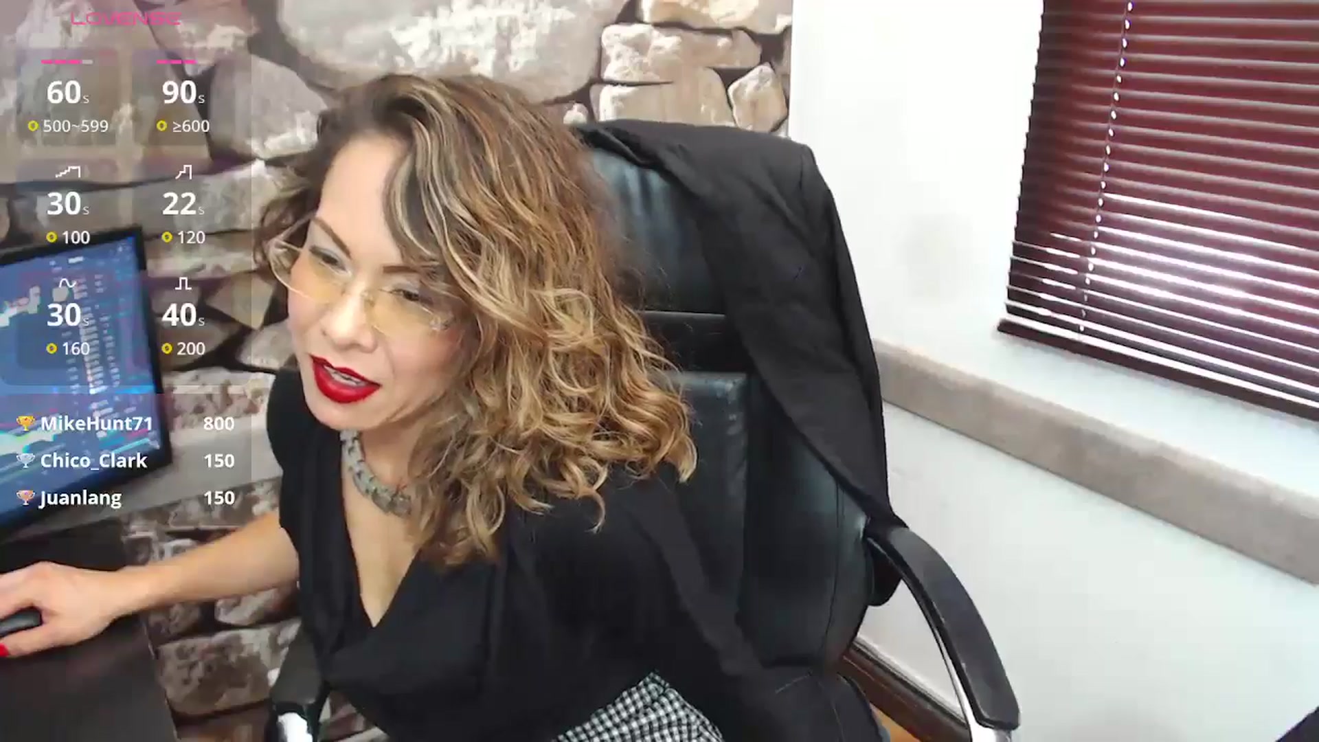 Gallery image thumbnail from office_secret's myfreecams stream on, 12/06/2024, 17:26 image 16 of 20
