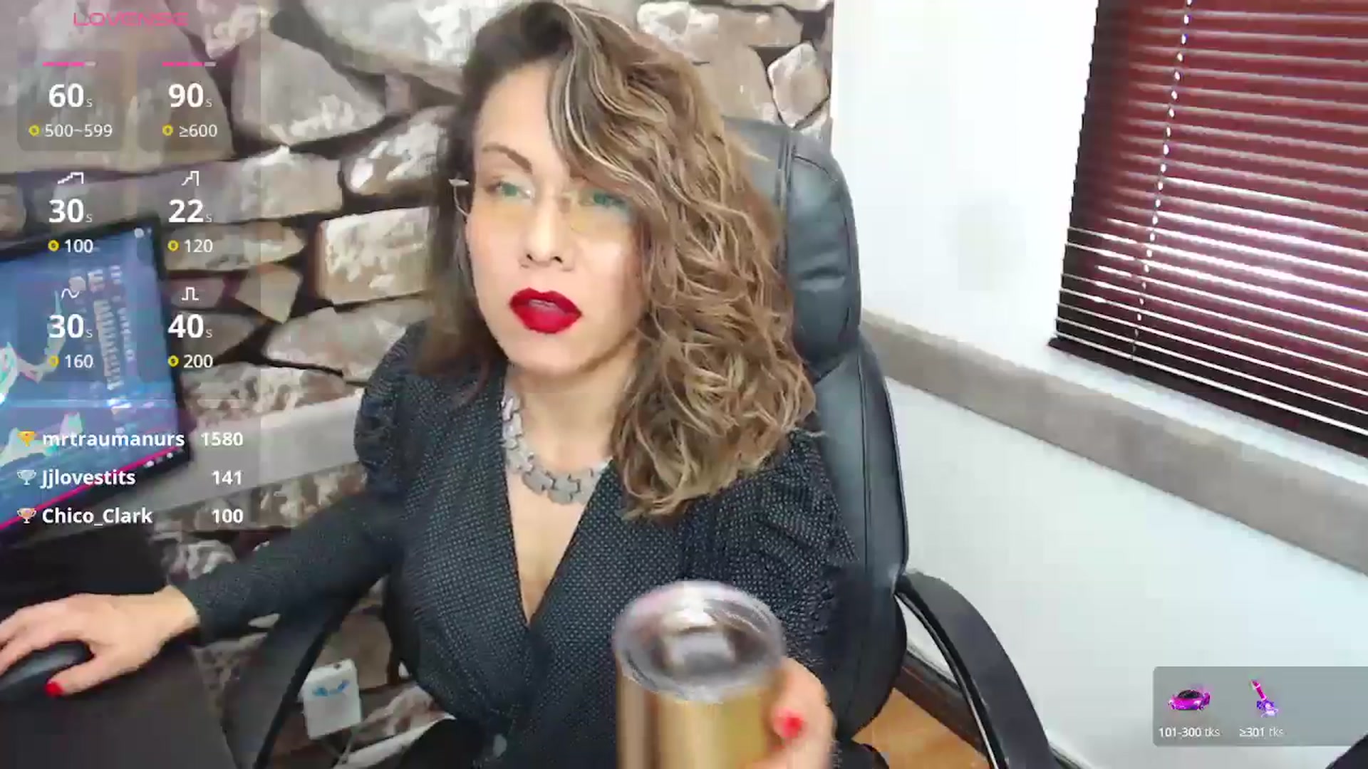 Gallery image thumbnail from office_secret's myfreecams stream on, 12/10/2024, 19:44 image 4 of 20