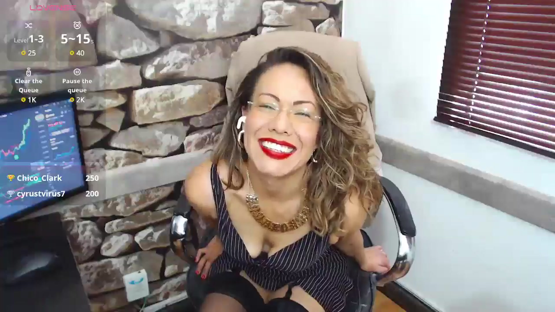 Gallery image thumbnail from office_secret's myfreecams stream on, 12/17/2024, 17:42 image 15 of 20