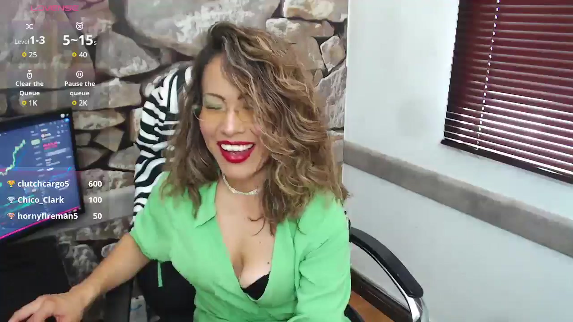 Gallery image thumbnail from office_secret's myfreecams stream on, 12/19/2024, 17:44 image 16 of 20