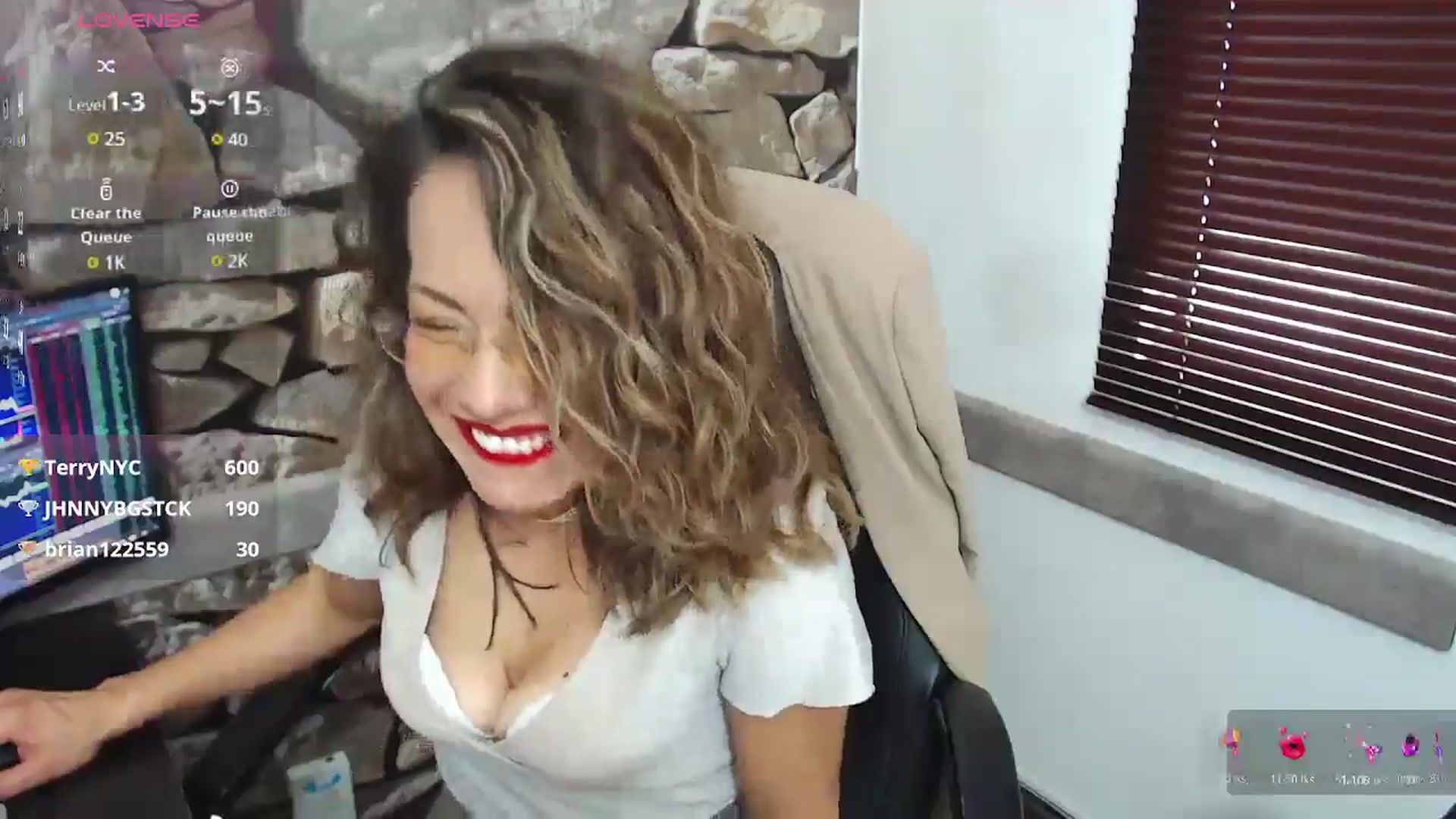 Gallery image thumbnail from office_secret's myfreecams stream on, 12/23/2024, 17:44 image 11 of 20