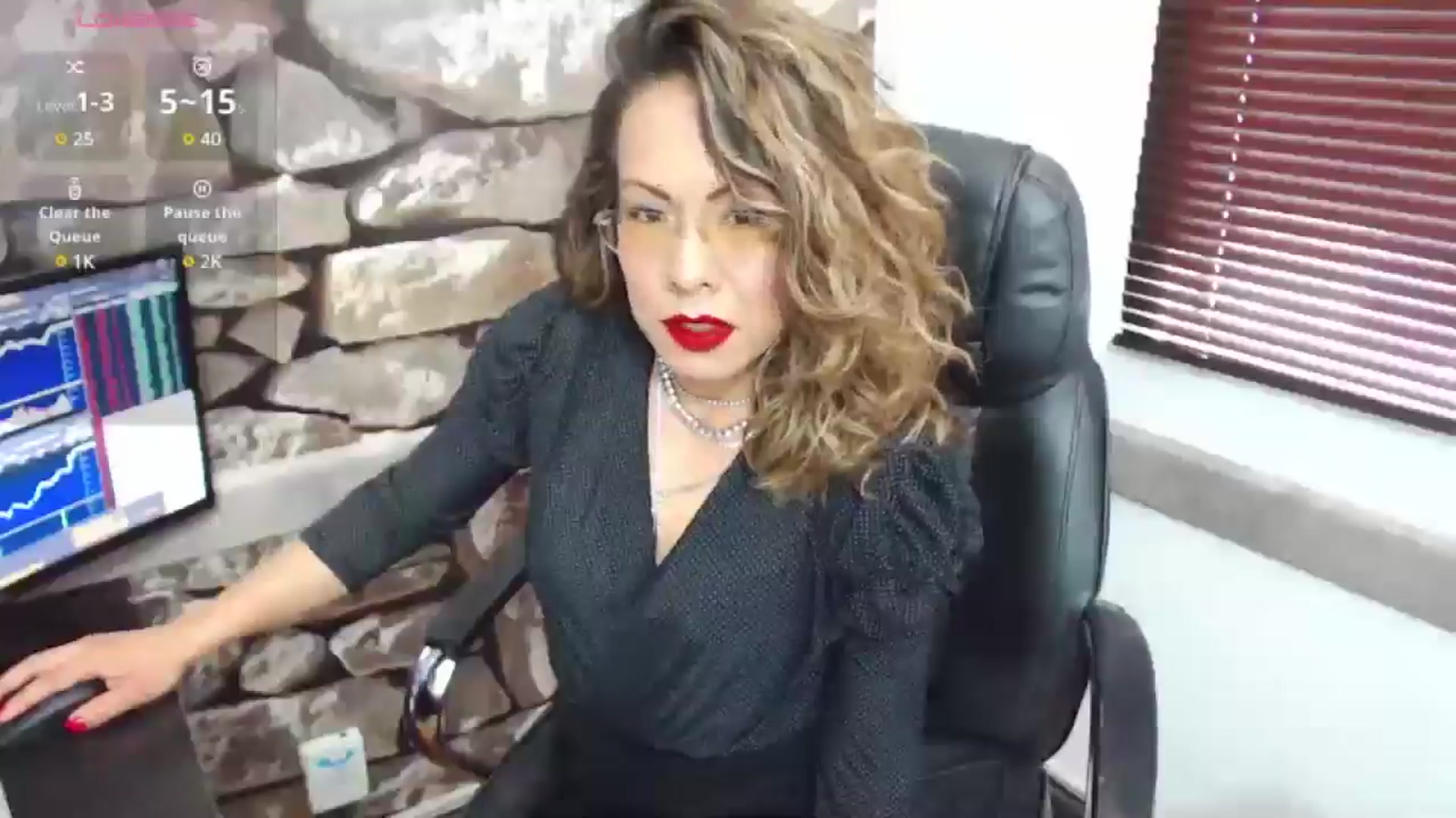 Gallery image thumbnail from office_secret's myfreecams stream on, 12/30/2024, 16:45 image 12 of 20