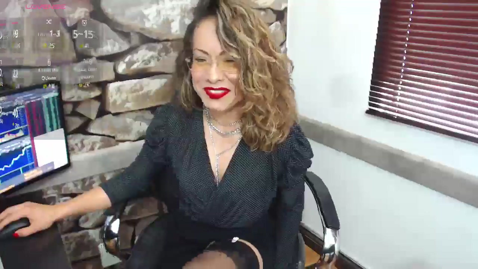 Gallery image thumbnail from office_secret's myfreecams stream on, 12/30/2024, 16:45 image 10 of 20