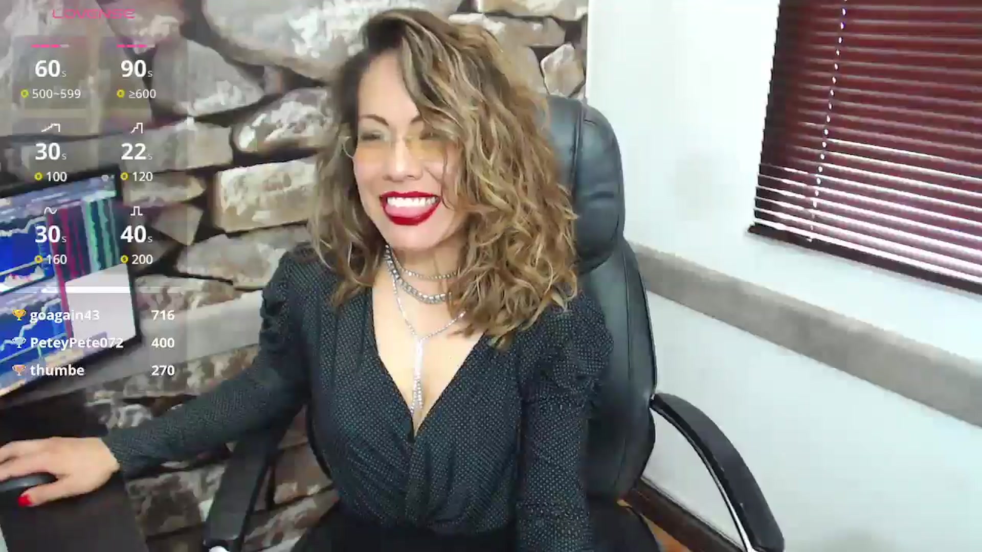 Gallery image thumbnail from office_secret's myfreecams stream on, 12/30/2024, 17:25 image 20 of 20