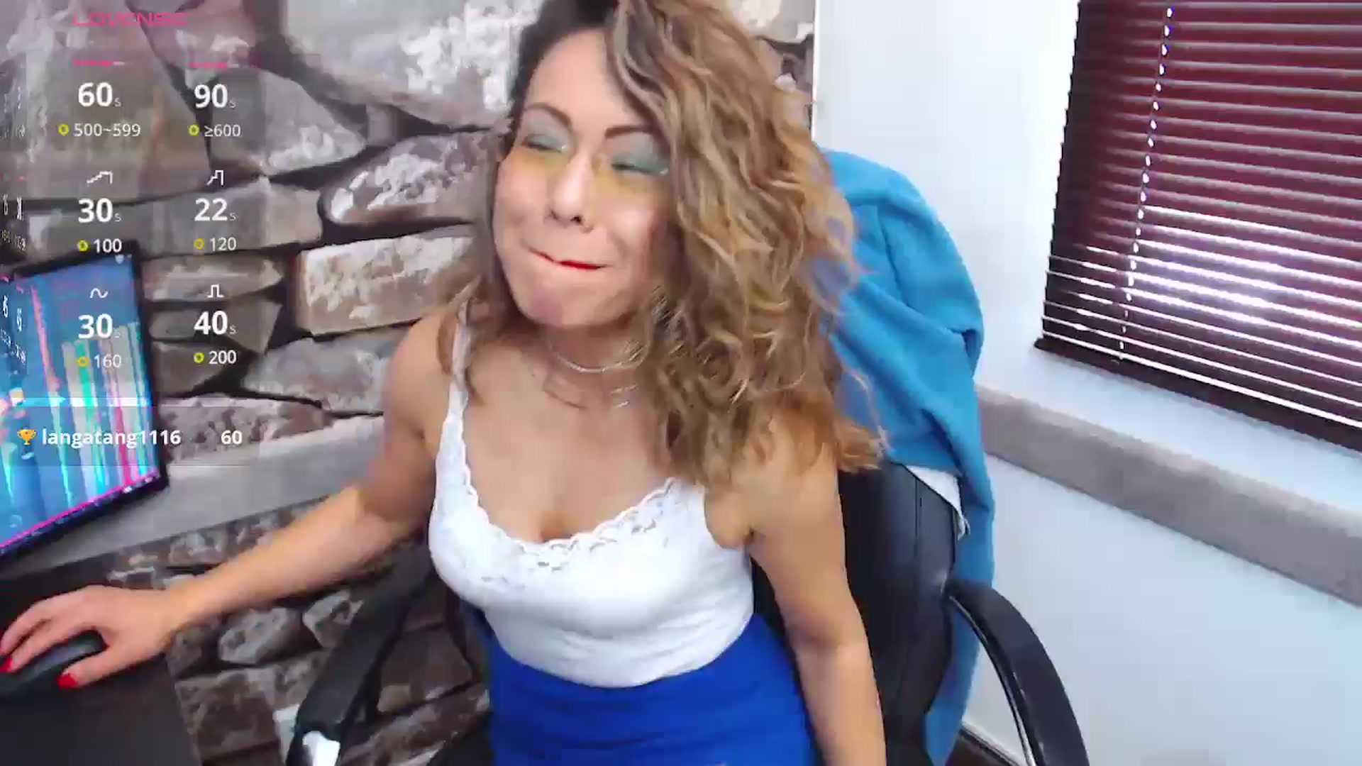 Gallery image thumbnail from office_secret's myfreecams stream on, 01/02/2025, 17:59 image 12 of 20
