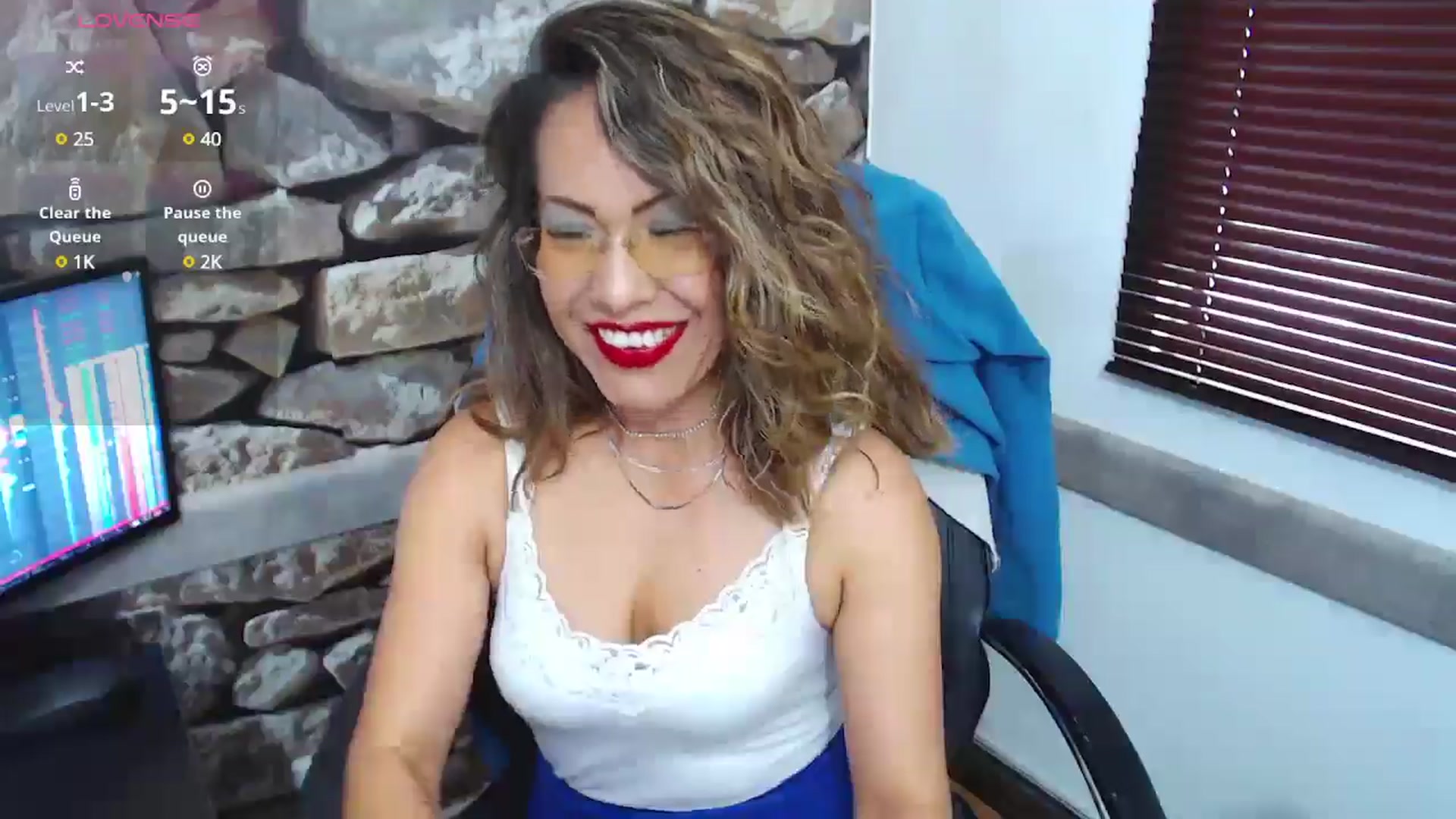 Gallery image thumbnail from office_secret's myfreecams stream on, 01/02/2025, 19:01 image 4 of 20