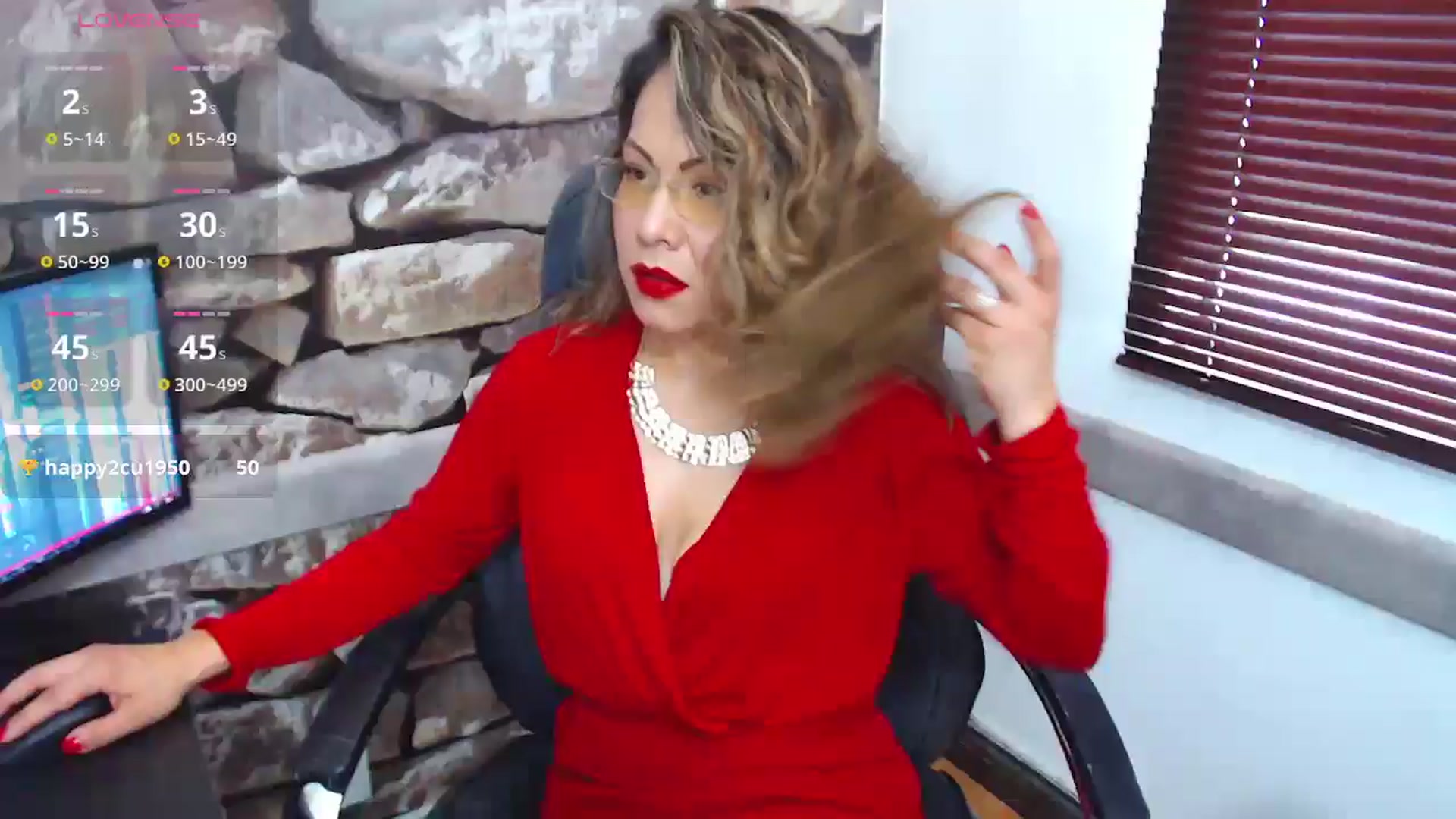 Gallery image thumbnail from office_secret's myfreecams stream on, 01/03/2025, 18:04 image 1 of 20