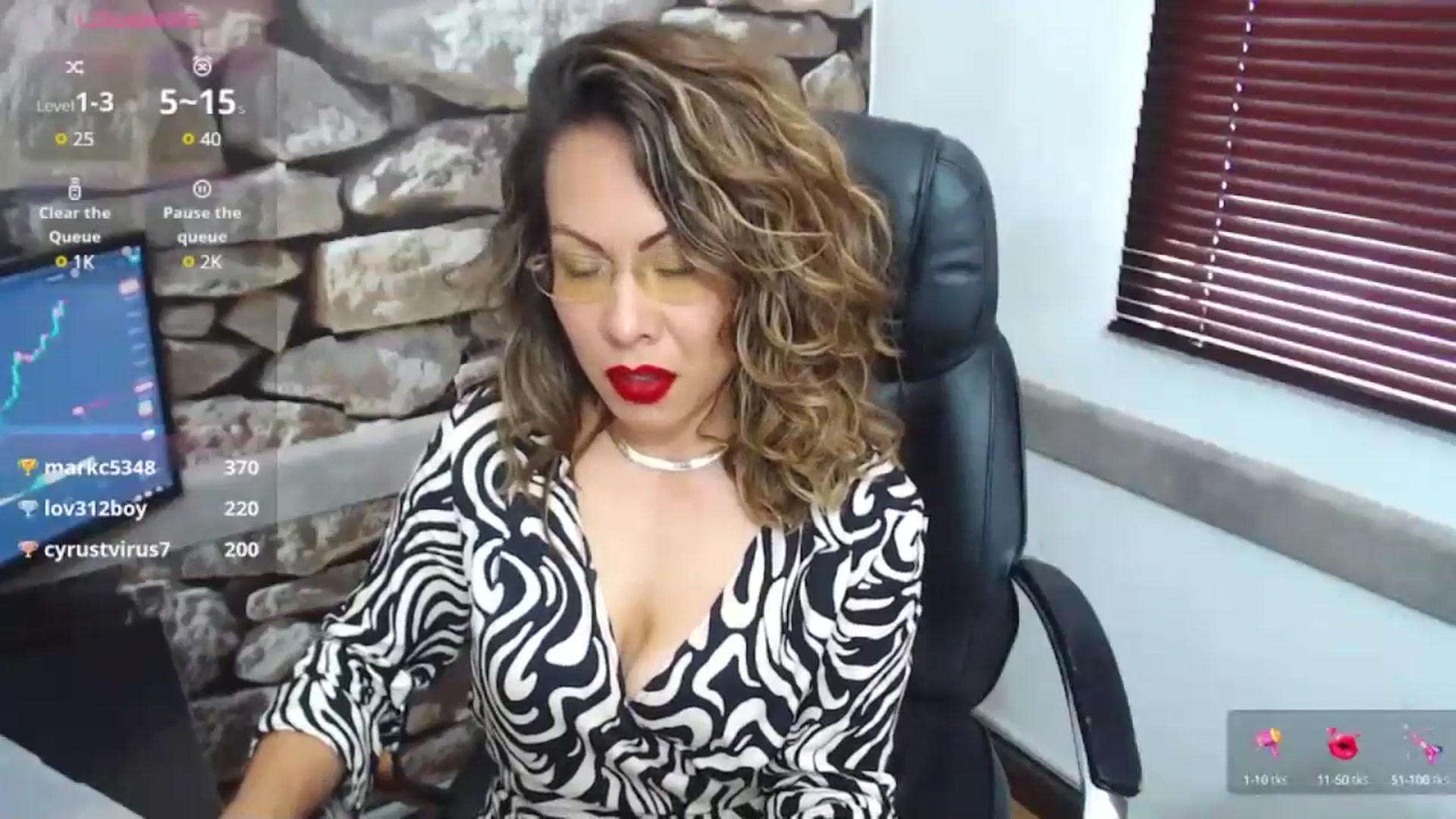 Gallery image thumbnail from office_secret's myfreecams stream on, 01/07/2025, 19:40 image 20 of 20