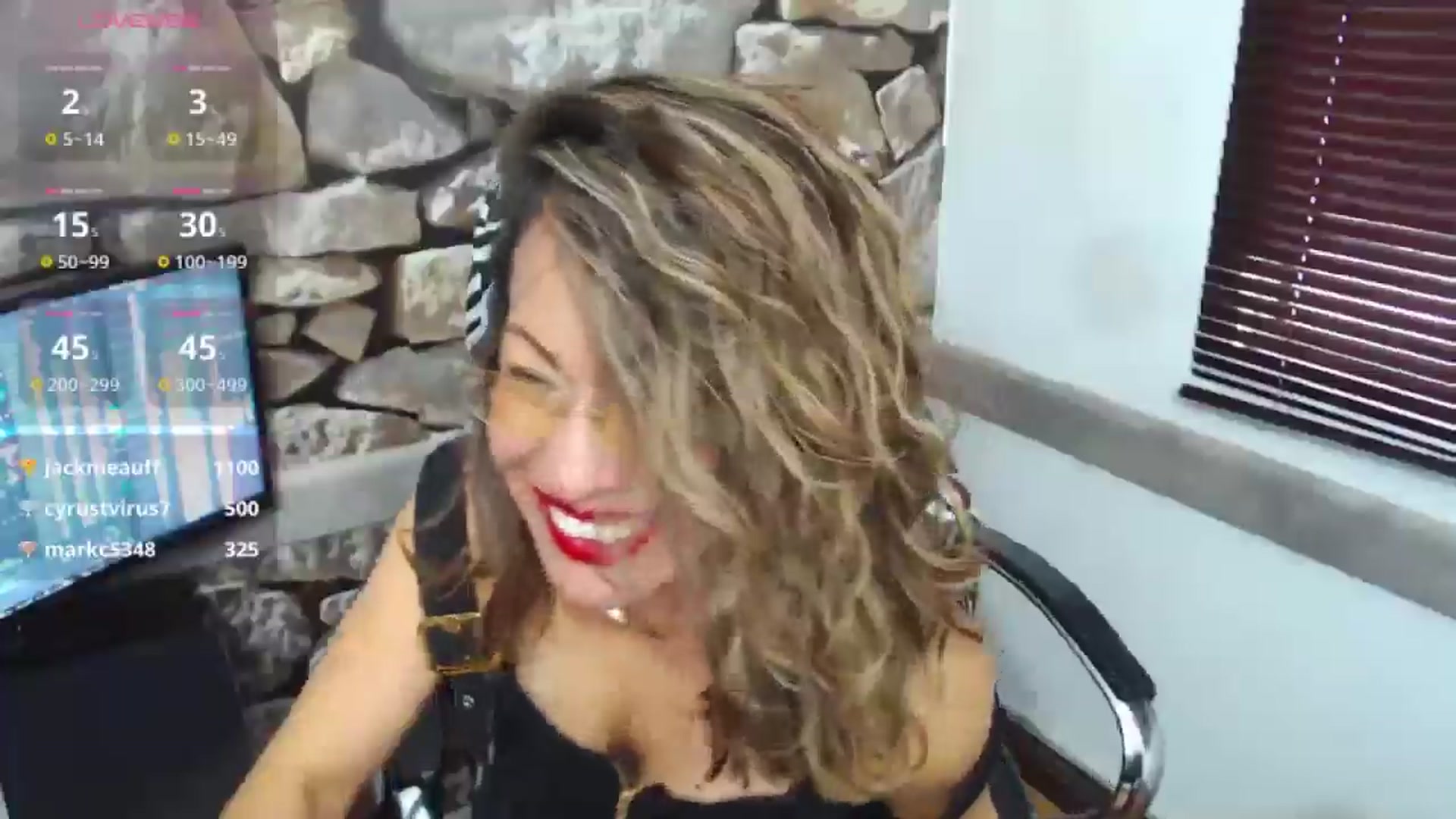 Gallery image thumbnail from office_secret's myfreecams stream on, 01/13/2025, 19:46 image 16 of 20