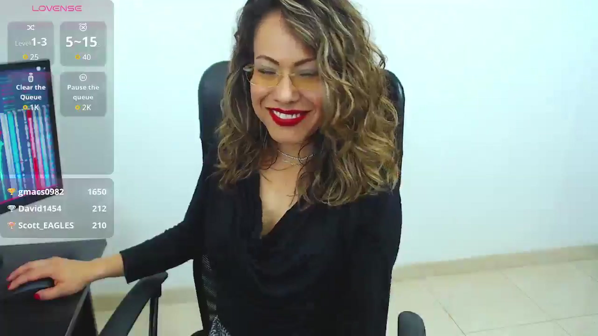 Gallery image thumbnail from office_secret's myfreecams stream on, 01/21/2025, 19:25 image 16 of 20