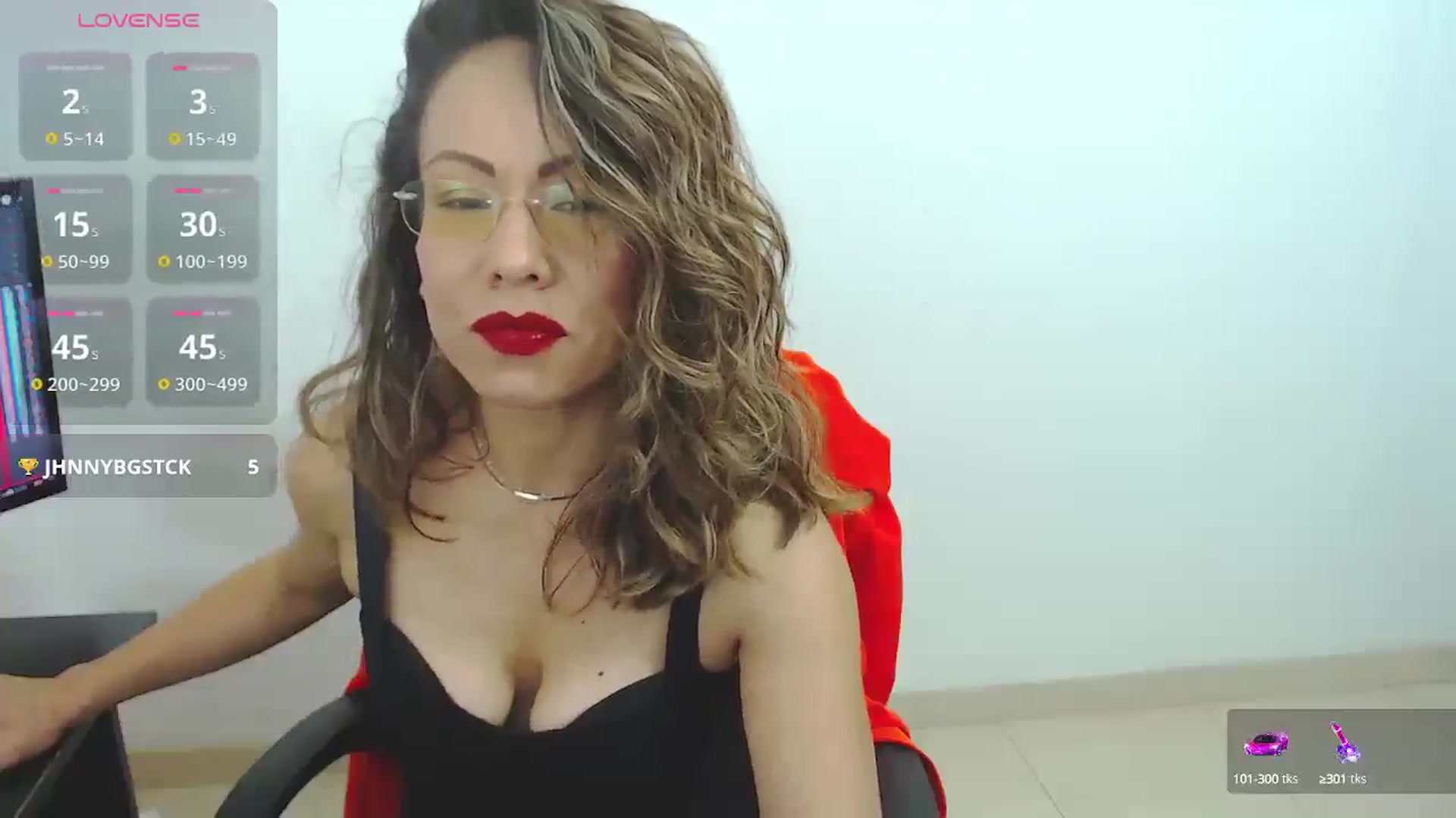Gallery image thumbnail from office_secret's myfreecams stream on, 01/29/2025, 18:42 image 12 of 20