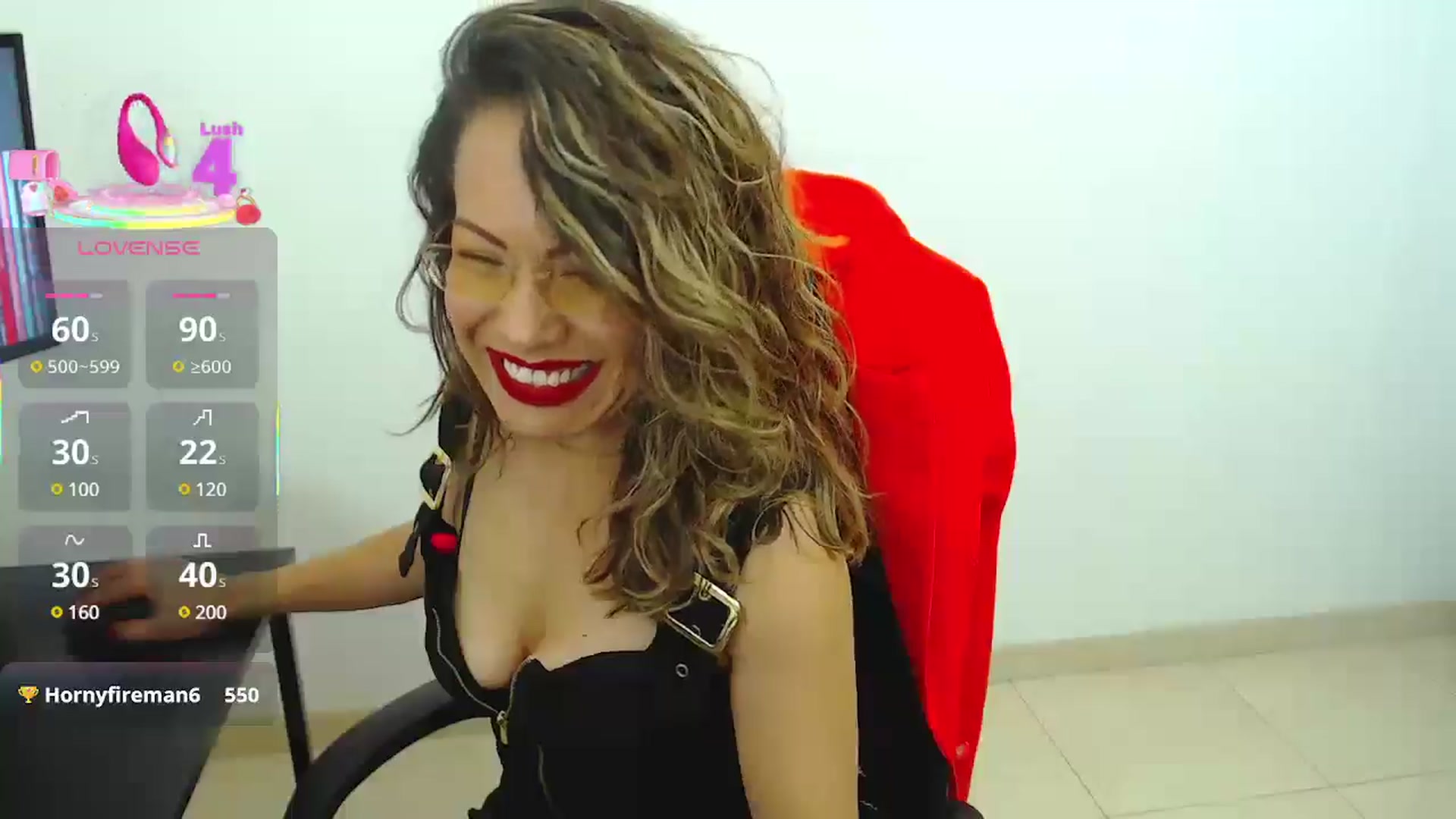 Gallery image thumbnail from office_secret's myfreecams stream on, 02/18/2025, 17:34 image 8 of 20