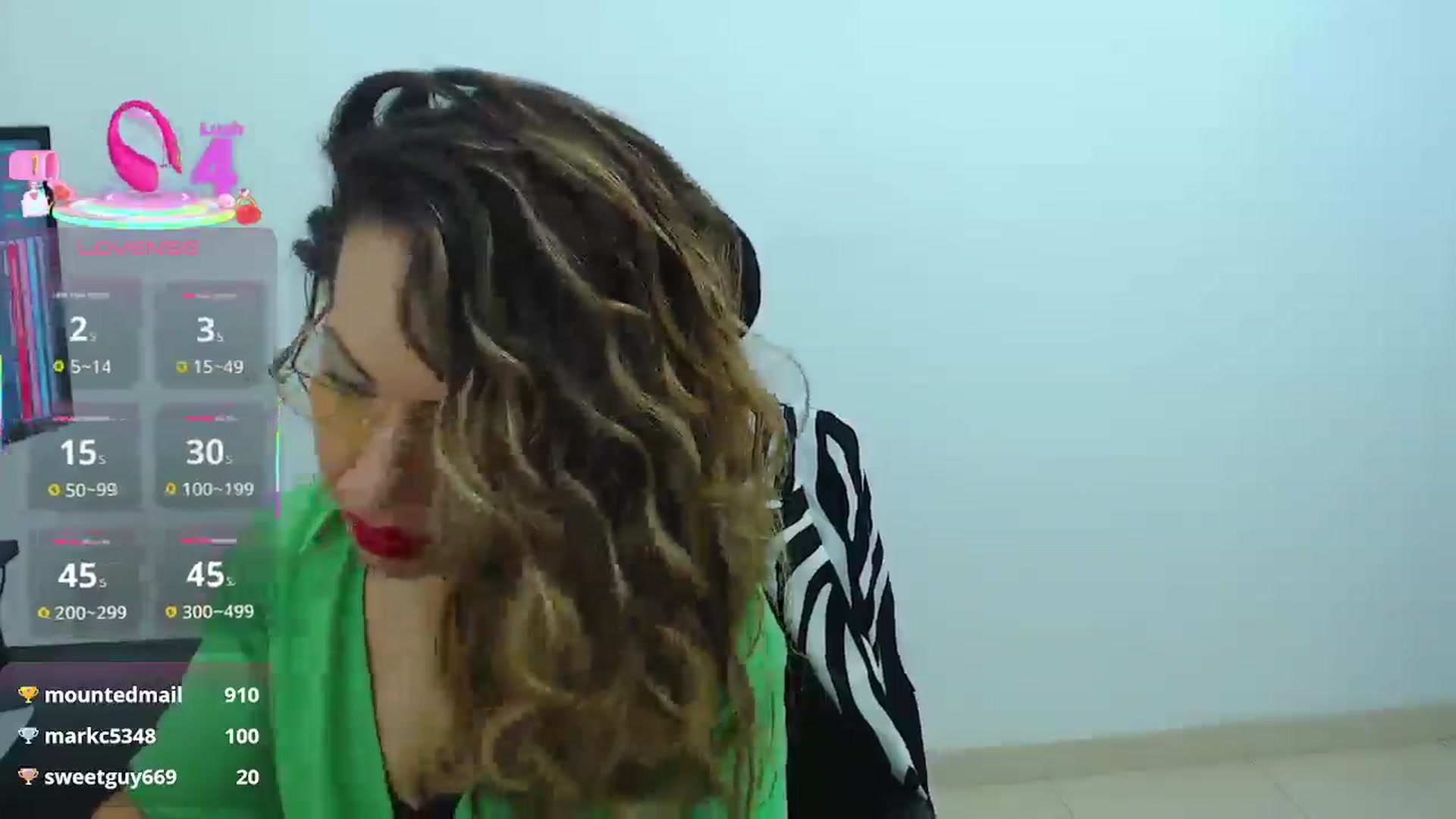 Gallery image thumbnail from office_secret's myfreecams stream on, 03/03/2025, 17:41 image 15 of 20
