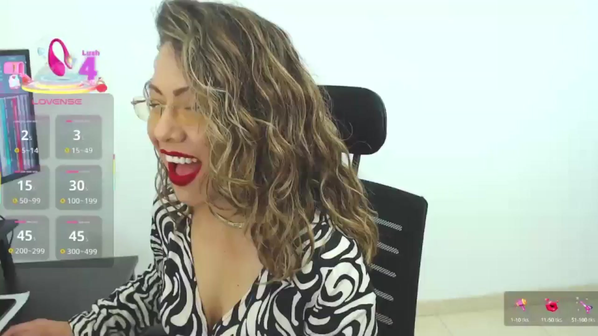 Gallery image thumbnail from office_secret's myfreecams stream on, 03/07/2025, 19:39 image 1 of 20