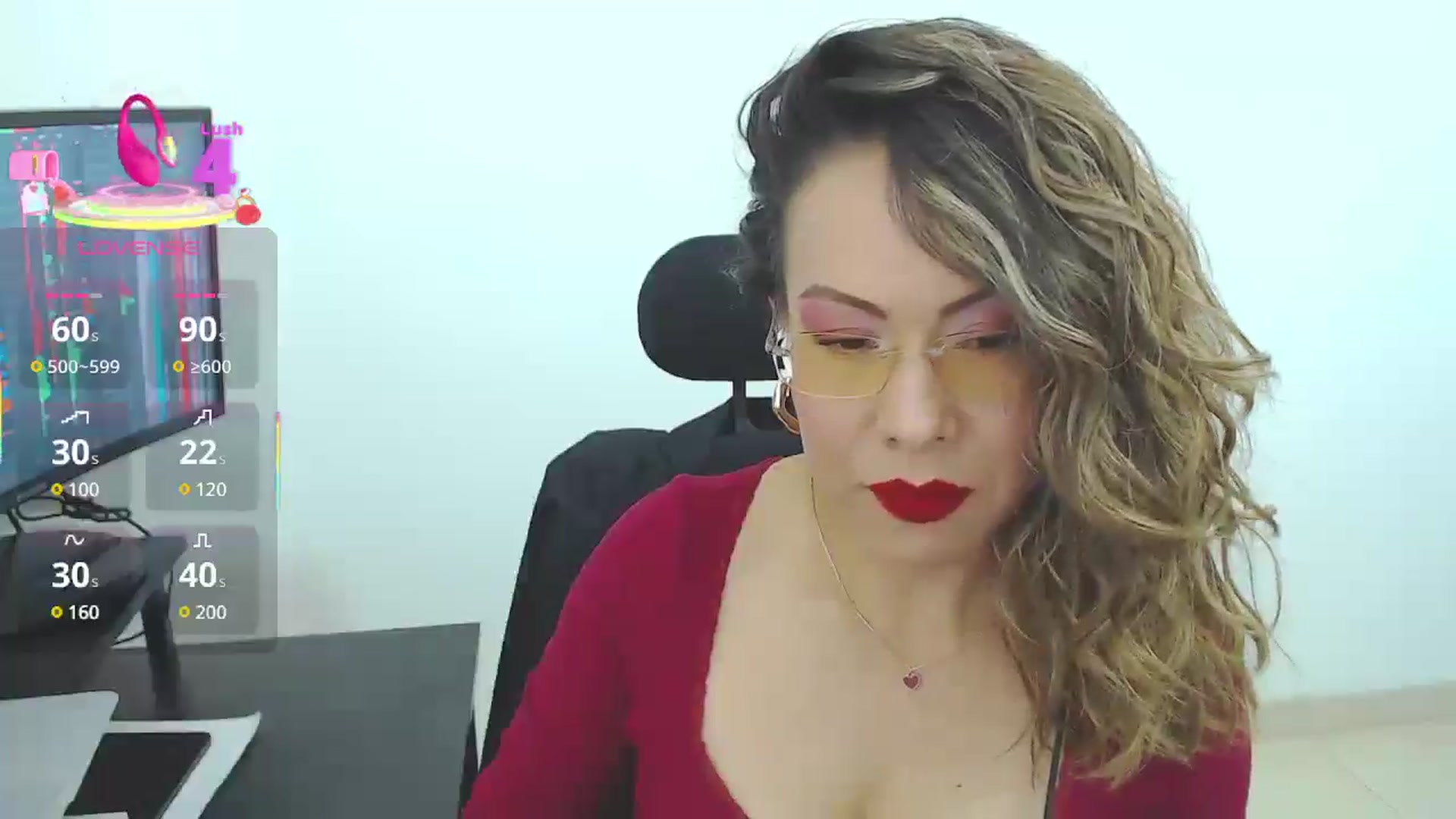 Gallery image thumbnail from office_secret's myfreecams stream on, 03/10/2025, 17:42 image 3 of 20