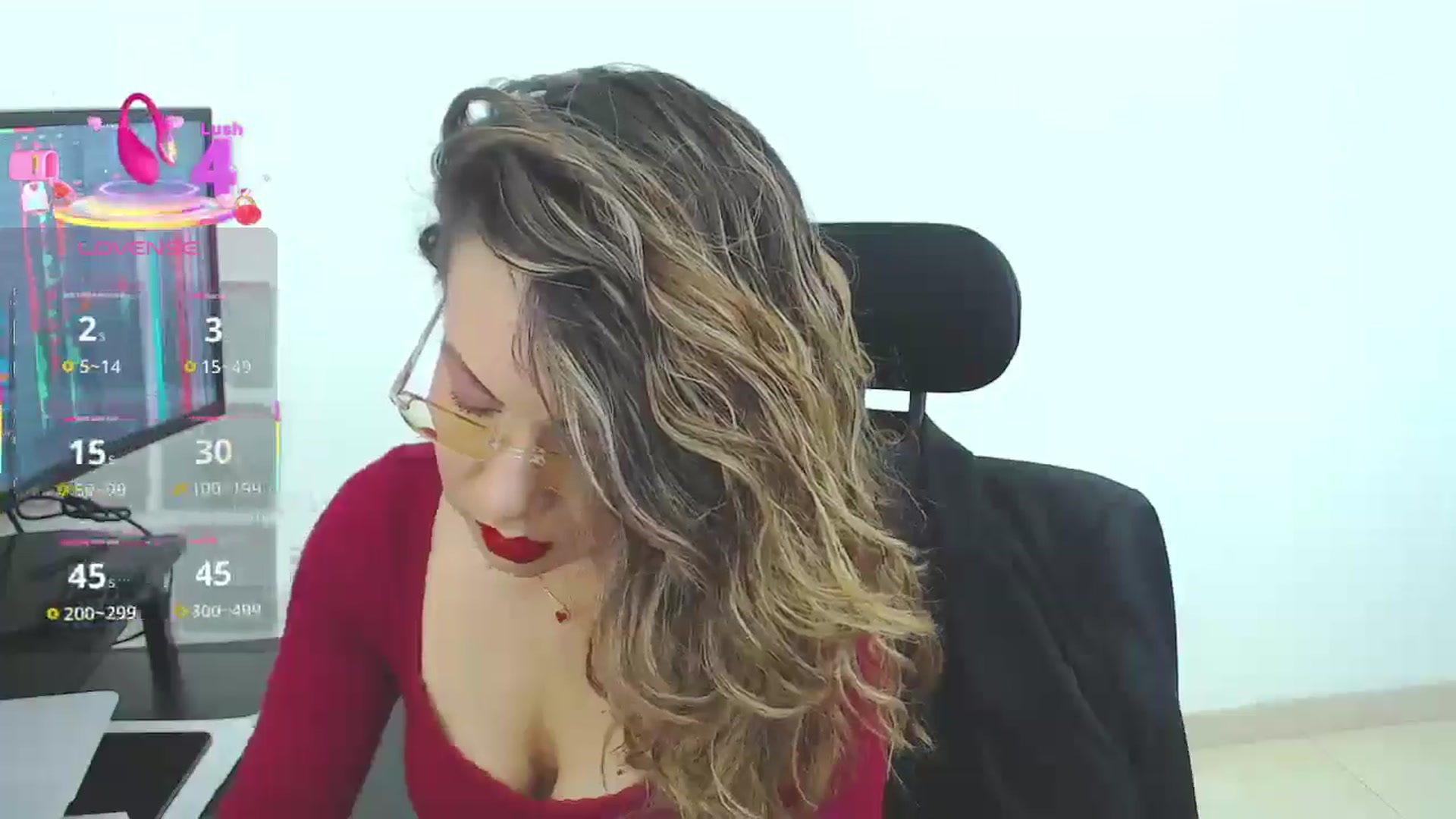 Gallery image thumbnail from office_secret's myfreecams stream on, 03/10/2025, 17:42 image 4 of 20