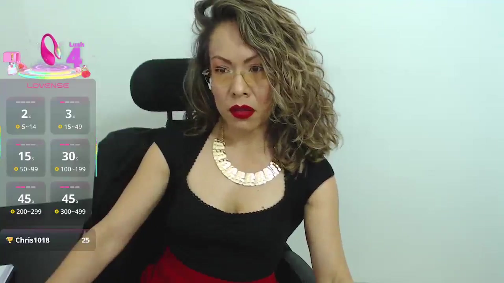 Gallery image thumbnail from office_secret's myfreecams stream on, 03/24/2025, 17:38 image 12 of 20