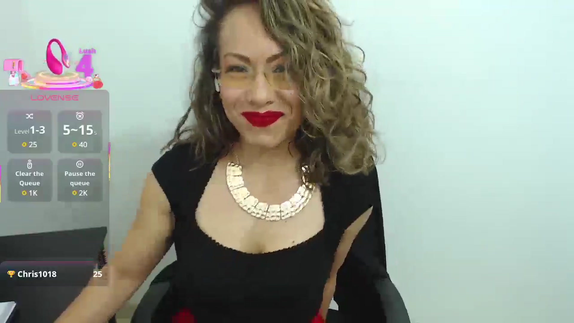 Gallery image thumbnail from office_secret's myfreecams stream on, 03/24/2025, 17:38 image 13 of 20