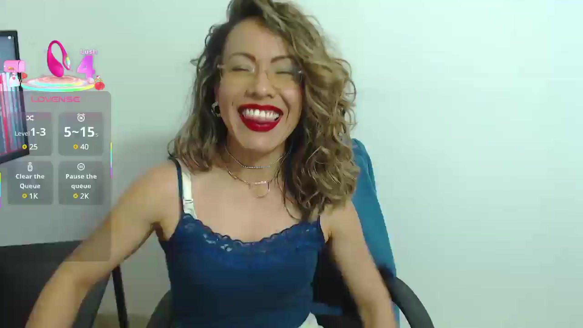 Gallery image thumbnail from office_secret's myfreecams stream on, 04/04/2025, 20:20 image 5 of 20