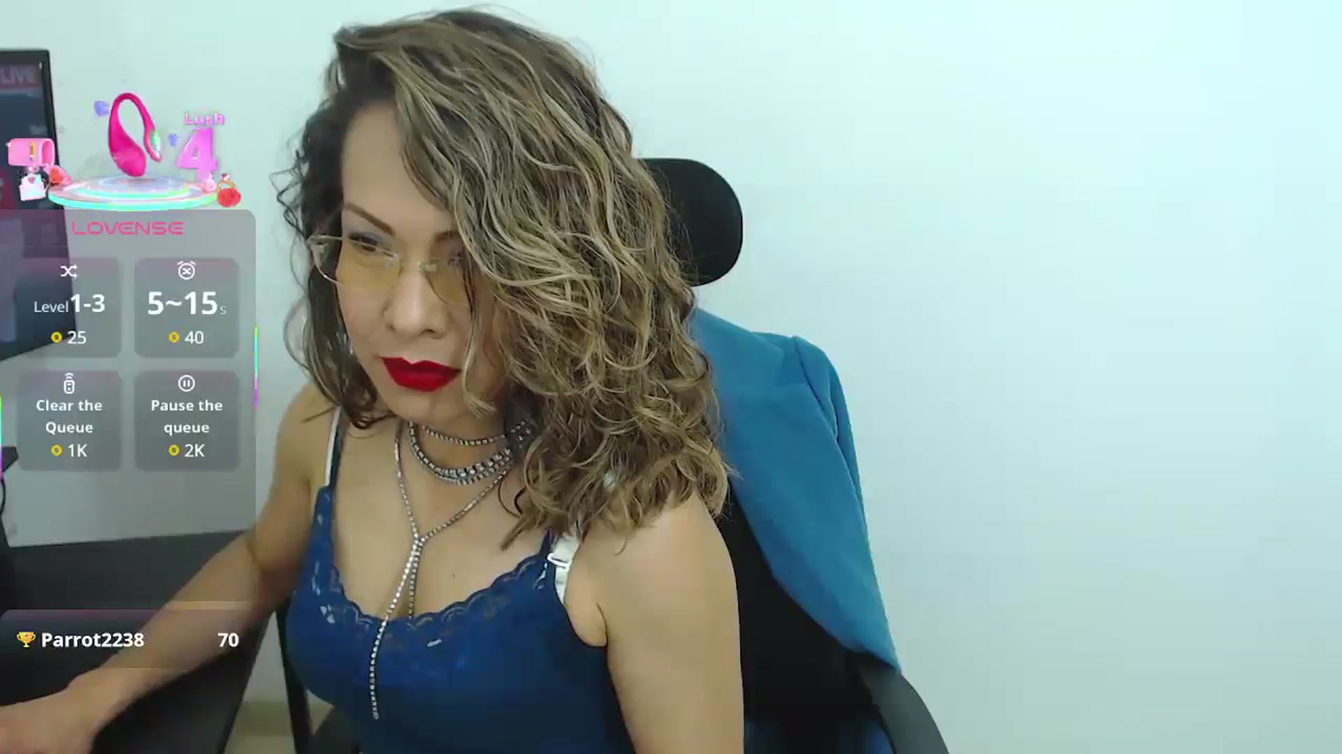 Gallery image thumbnail from office_secret's myfreecams stream on, 04/24/2025, 17:45 image 15 of 20