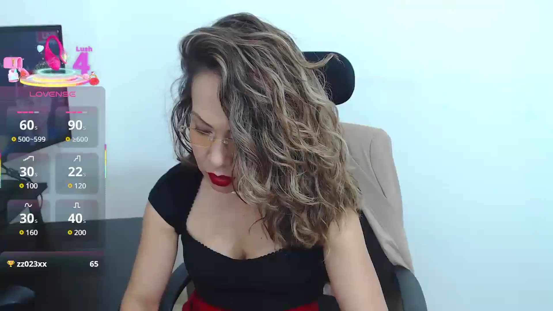 Gallery image thumbnail from office_secret's myfreecams stream on, 05/06/2025, 19:52 image 7 of 20