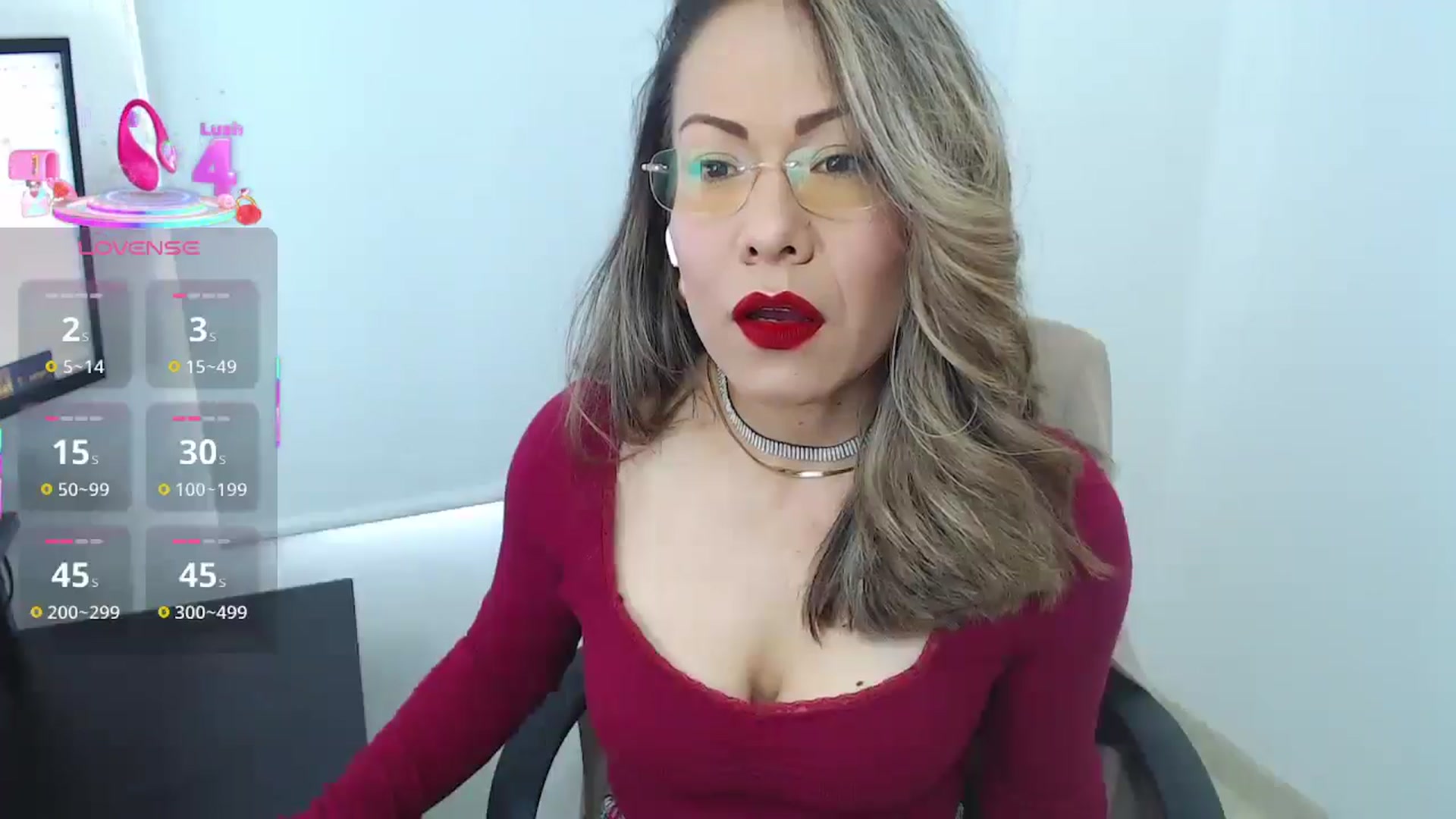Gallery image thumbnail from office_secret's myfreecams stream on, 05/13/2025, 18:24 image 3 of 20