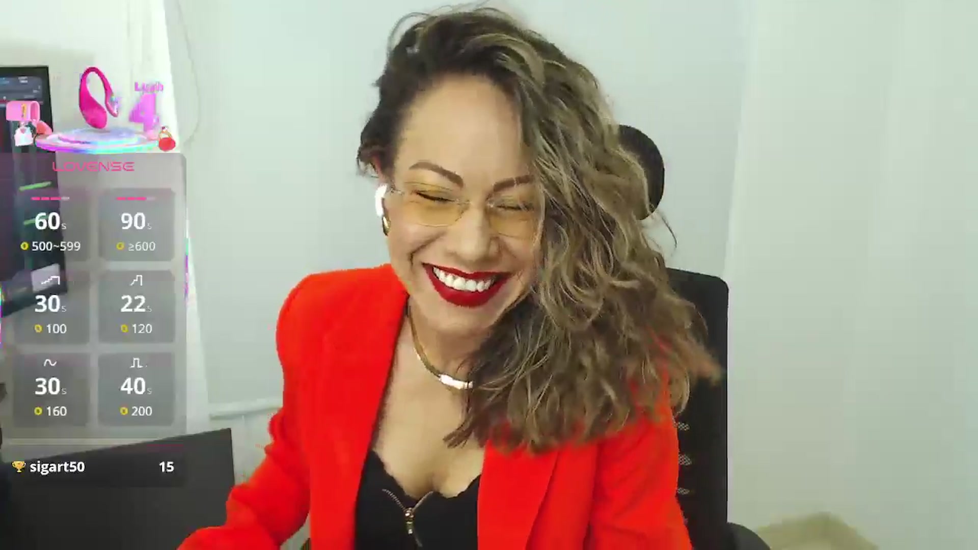 Gallery image thumbnail from office_secret's myfreecams stream on, 05/14/2025, 18:11 image 2 of 20