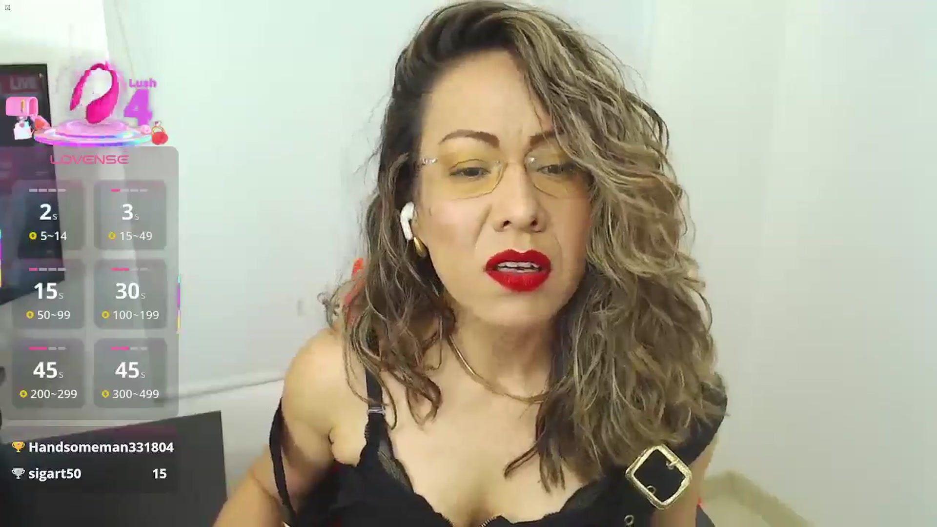 Gallery image thumbnail from office_secret's myfreecams stream on, 05/14/2025, 18:11 image 19 of 20