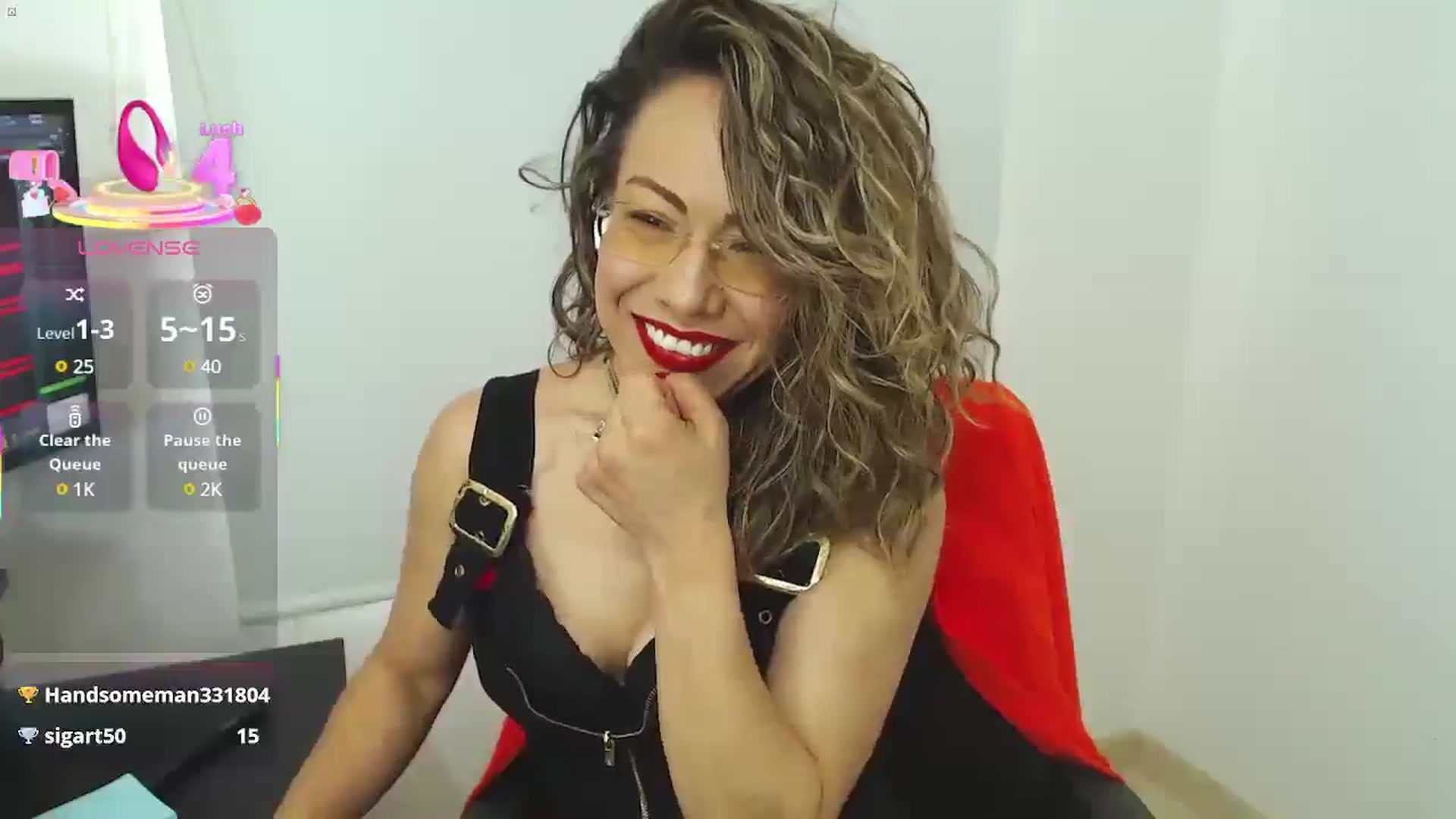 Gallery image thumbnail from office_secret's myfreecams stream on, 05/14/2025, 18:11 image 7 of 20