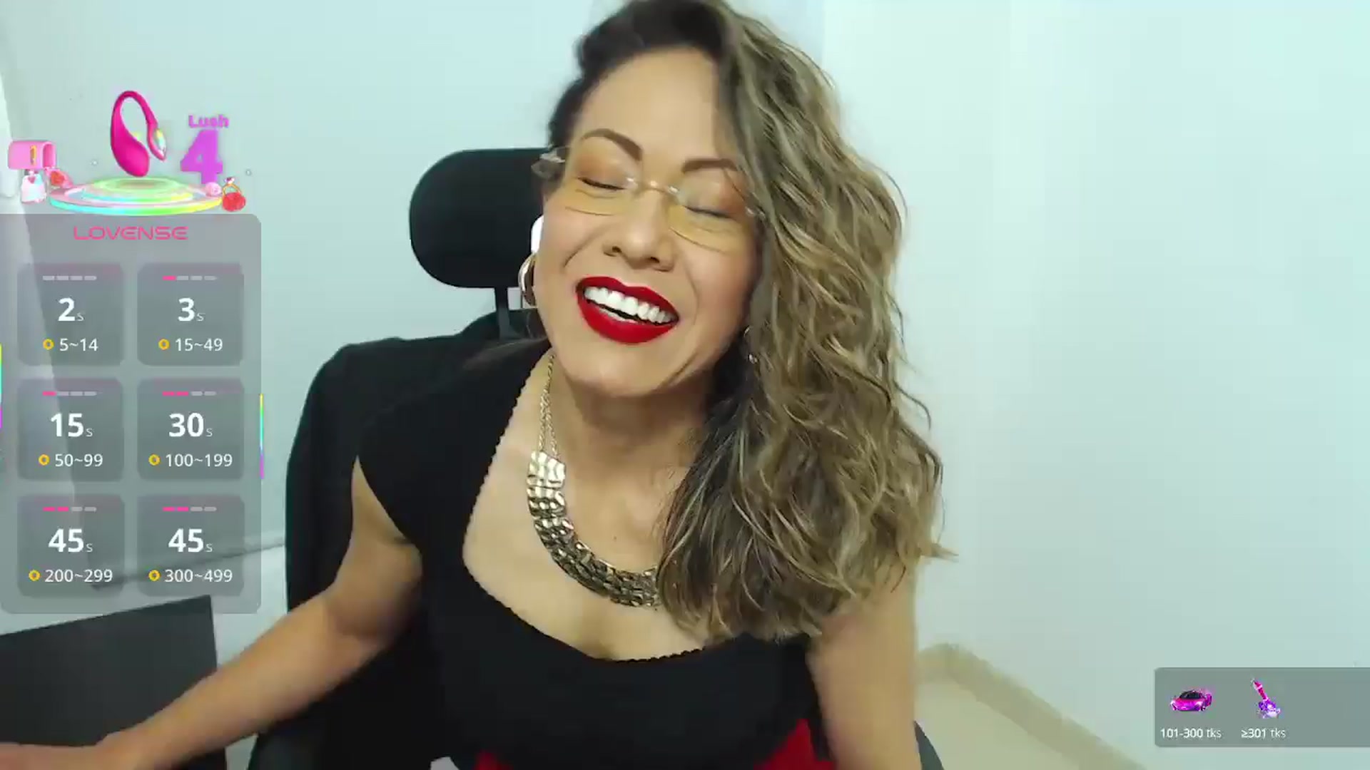 Gallery image thumbnail from office_secret's myfreecams stream on, 05/15/2025, 16:53 image 1 of 20