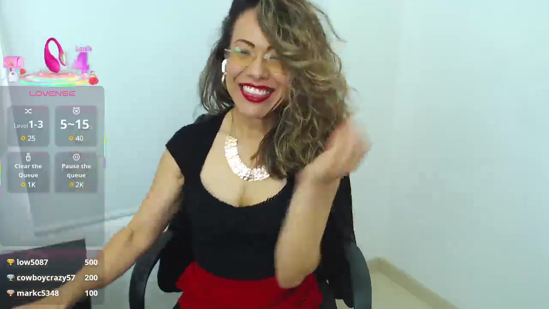 Gallery image thumbnail from office_secret's myfreecams stream on, 05/15/2025, 20:17 image 18 of 20