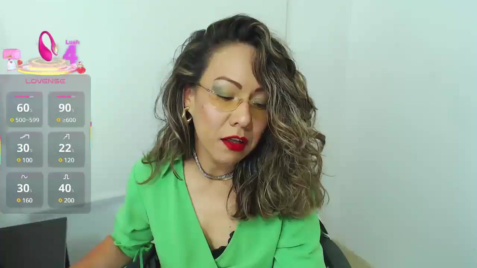 Gallery image thumbnail from office_secret's myfreecams stream on, 05/20/2025, 17:25 image 20 of 20