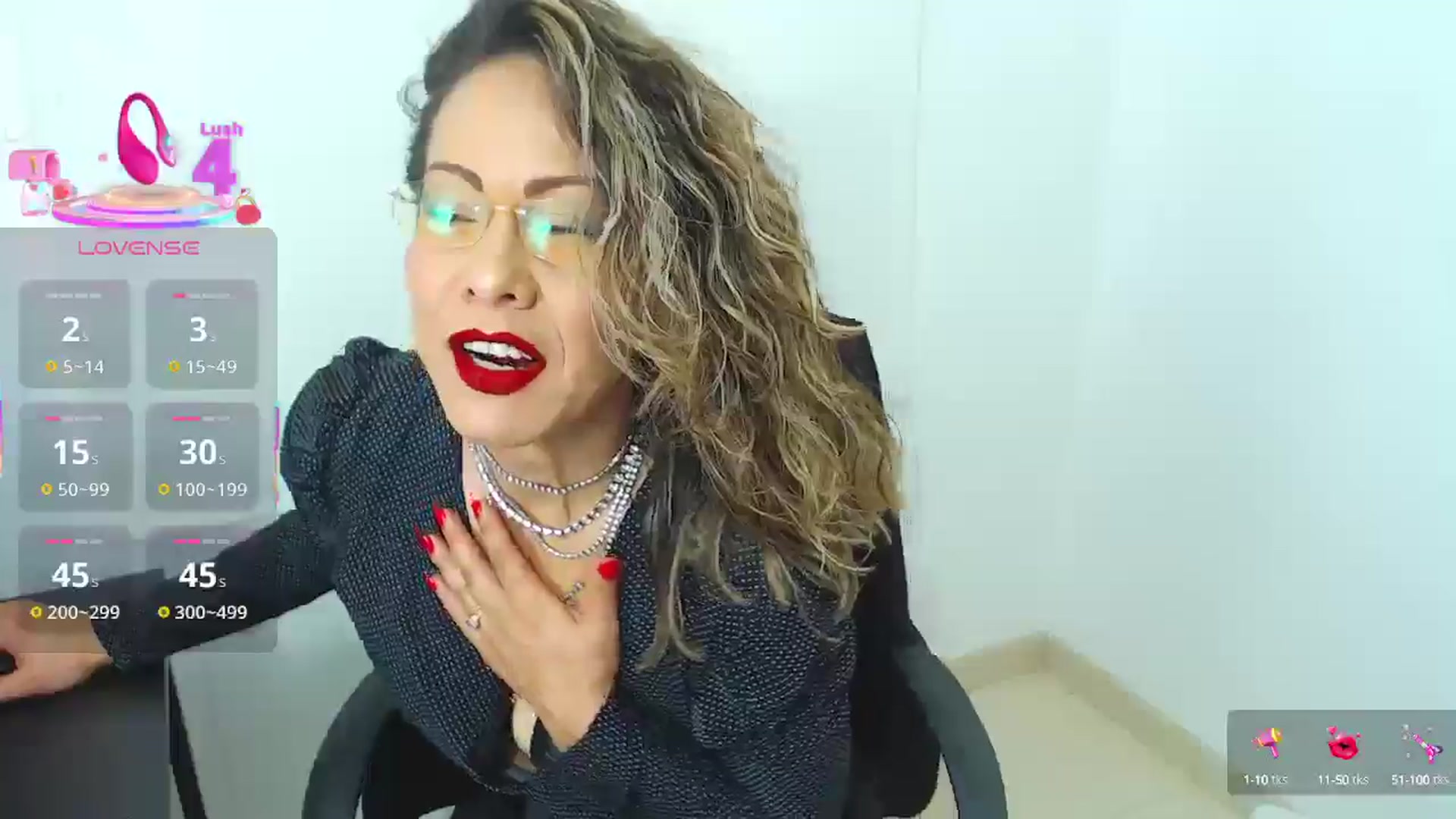 Gallery image thumbnail from office_secret's myfreecams stream on, 05/29/2025, 17:39 image 2 of 20