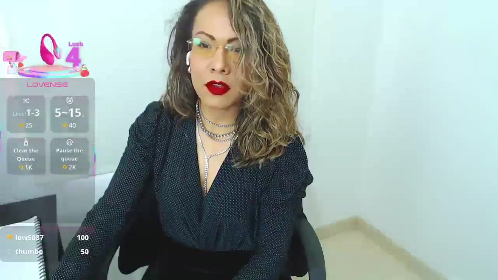 Gallery image thumbnail from office_secret's myfreecams stream on, 05/29/2025, 17:39 image 12 of 20