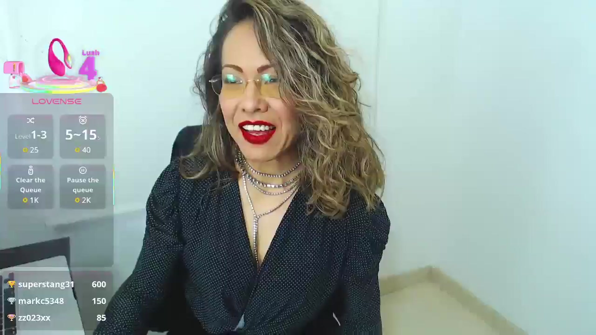 Gallery image thumbnail from office_secret's myfreecams stream on, 05/29/2025, 19:21 image 16 of 20